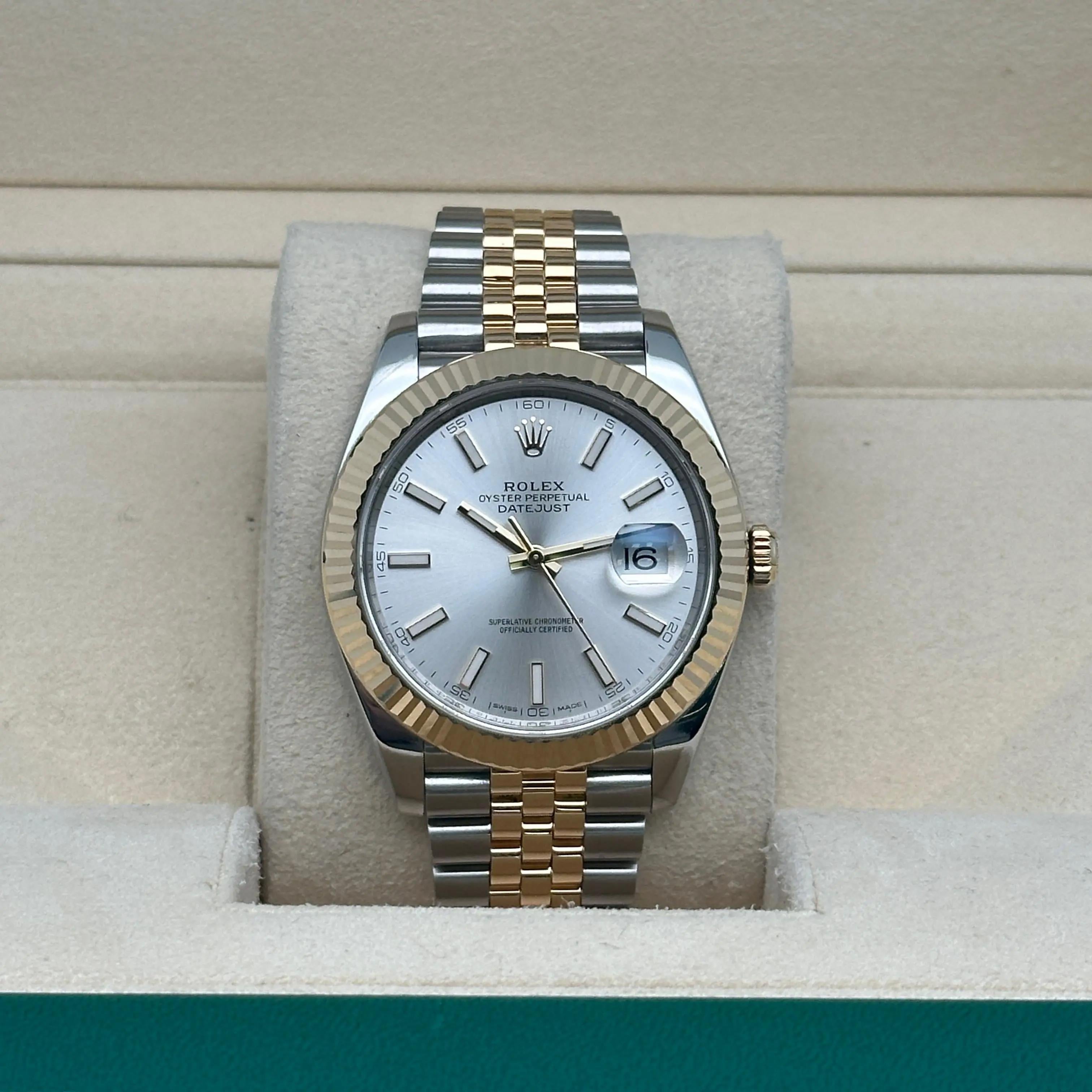 Rolex Datejust 41 Reloj de caballero automático con esfera plateada de acero y oro amarillo de 18 quilates 126333 en venta 1