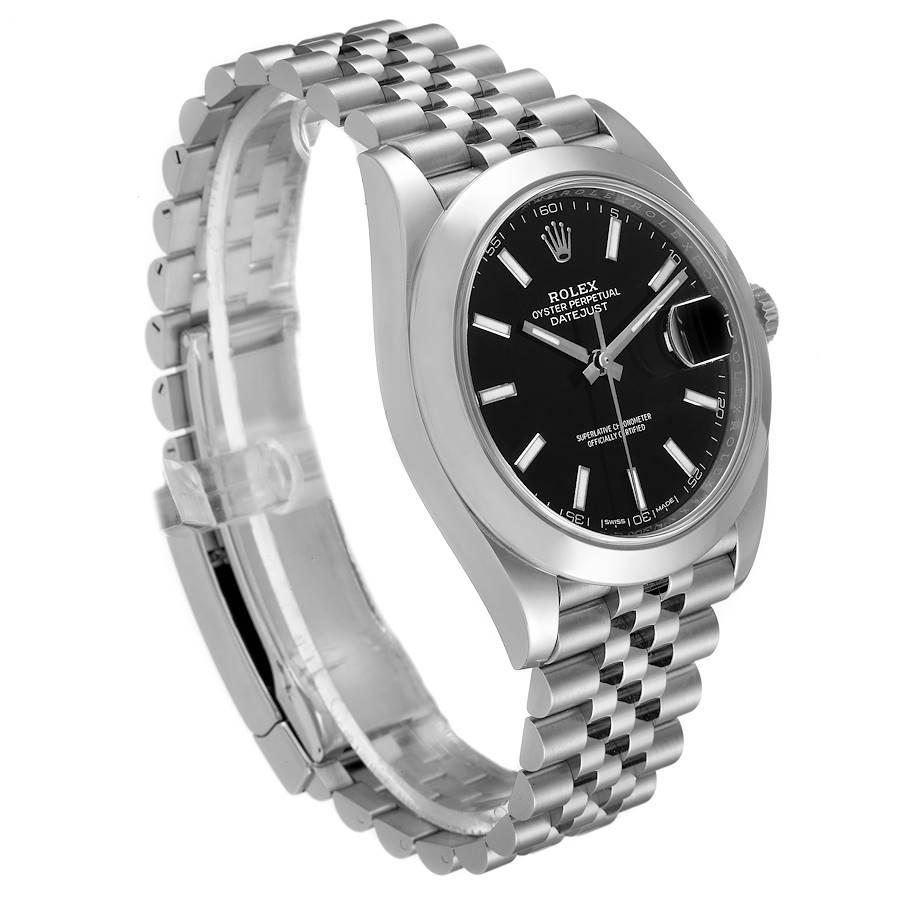 Rolex Datejust 41 Herrenuhr mit schwarzem Zifferblatt und Rauchglas-Lünette aus Stahl 126300 im Zustand „Gut“ im Angebot in Atlanta, GA