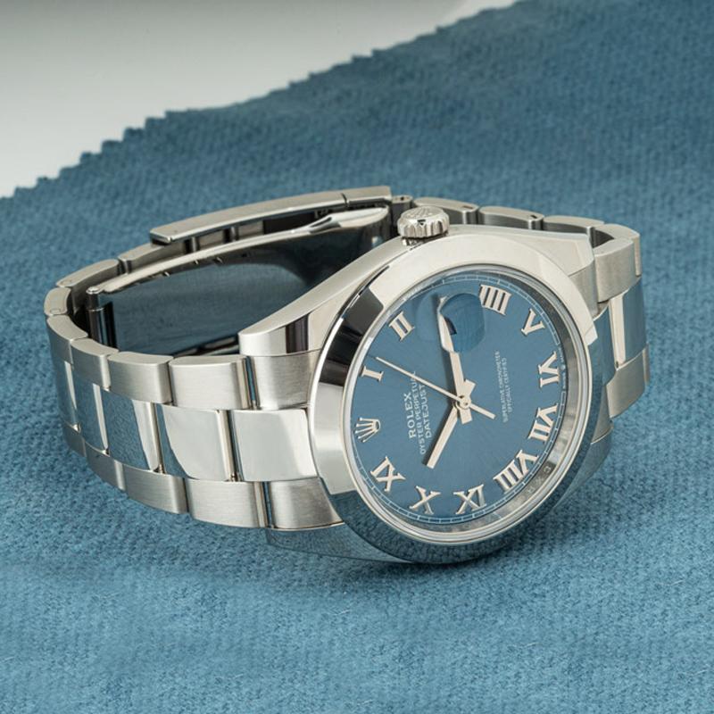 Rolex Montre Datejust 41 avec cadran bleu 126300 en vente 5