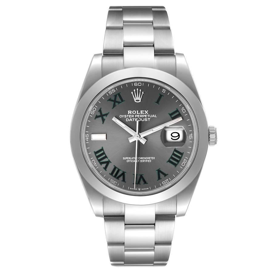 Rolex Datejust 41 Grau Grün Wimbledon Zifferblatt Stahl Herrenuhr 126300 Box Karte. Offiziell zertifiziertes Chronometer-Automatikwerk mit Schnellverstellung des Datums. Gehäuse aus Edelstahl mit einem Durchmesser von 41 mm. Rolex Logo auf einer
