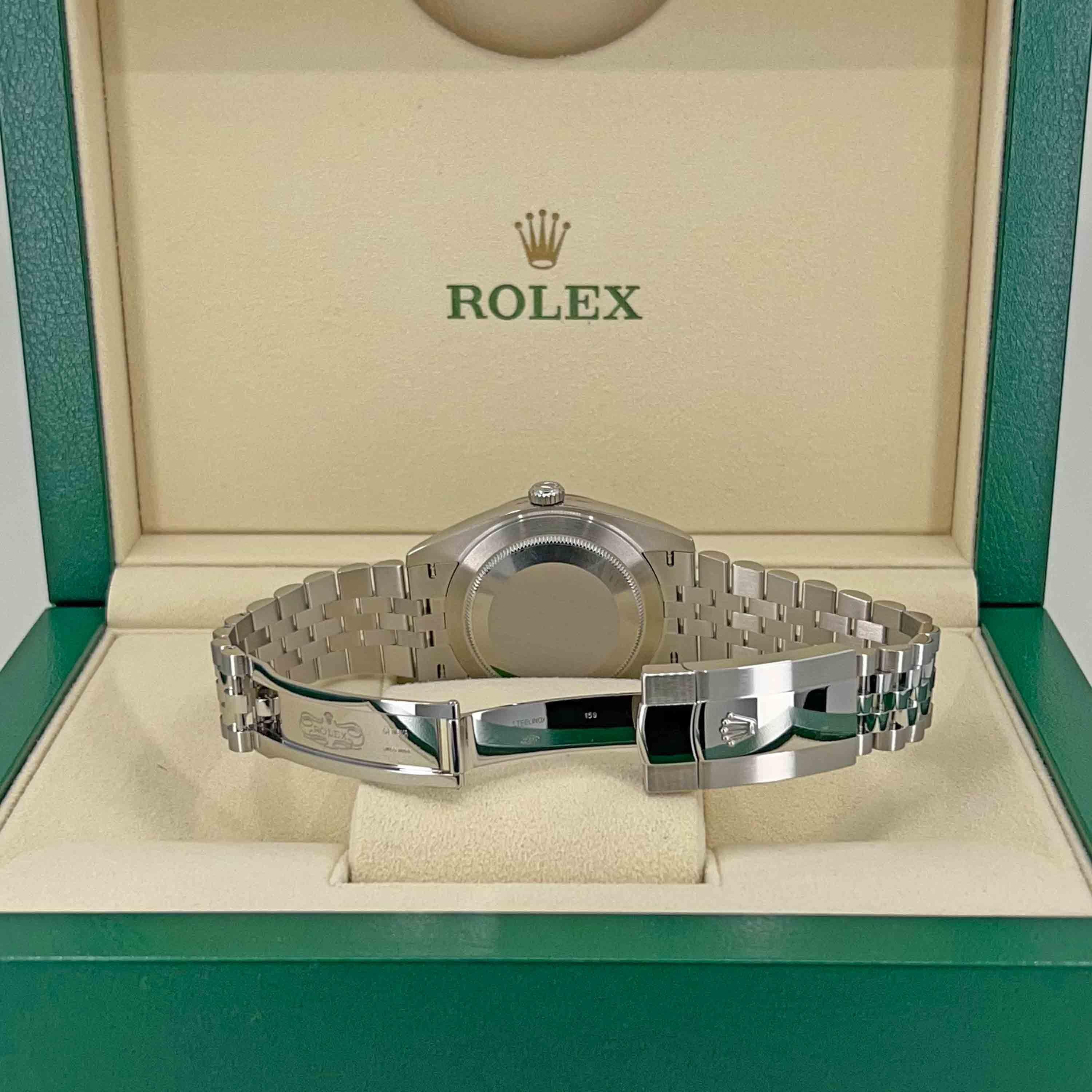 Rolex Datejust 41 mm Slate Stick Dial Jubilee Fluted 126334 Unworn Watch Complet In New Condition For Sale In New York, NY