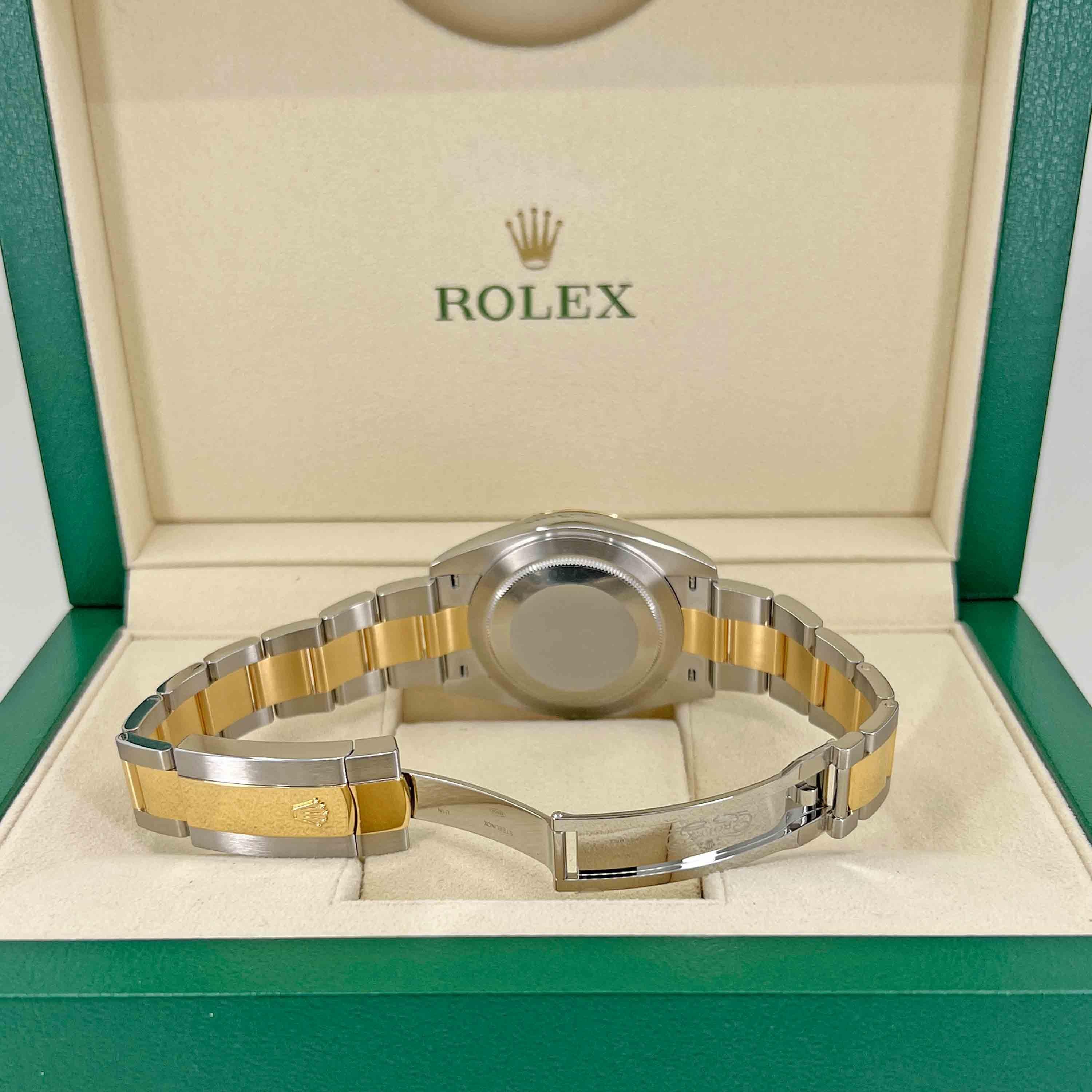 Rolex Datejust, 41 mm, Wimbledon, Oyster, Fluted, 126333, Unworn Watch, Complete For Sale 4