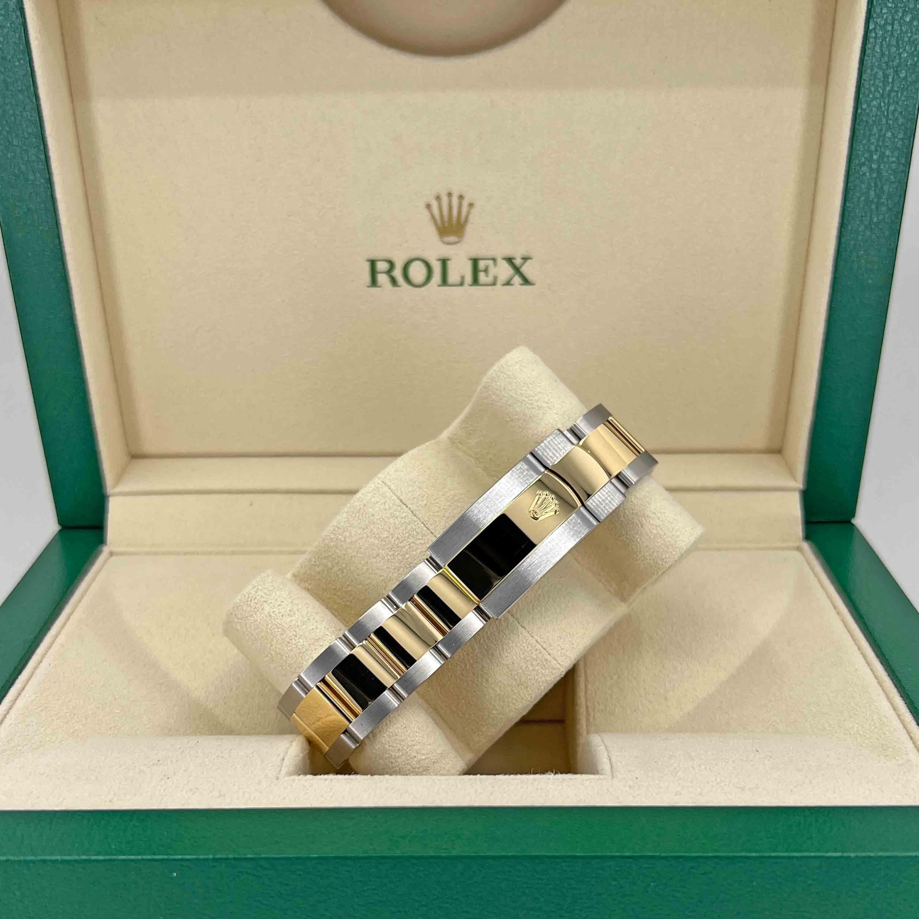 Rolex Datejust, 41 mm, Wimbledon, Oyster, Fluted, 126333, Unworn Watch, Complete For Sale 2