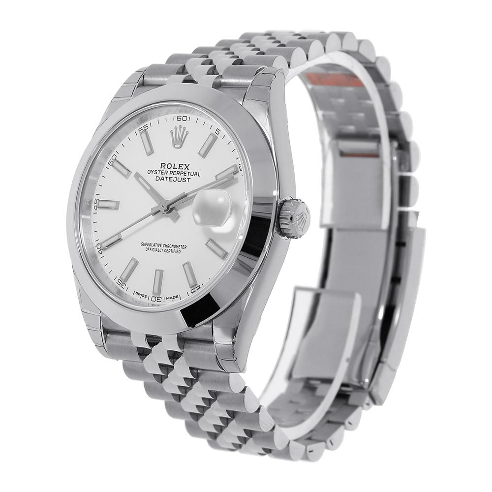 Rolex has a different take on classic design with their Datejust that has a white dial which makes the Datejust look slicker than ever before. This timepiece has a stainless-steel case that has a 41mm diameter with a monobloc middle case, screw-down