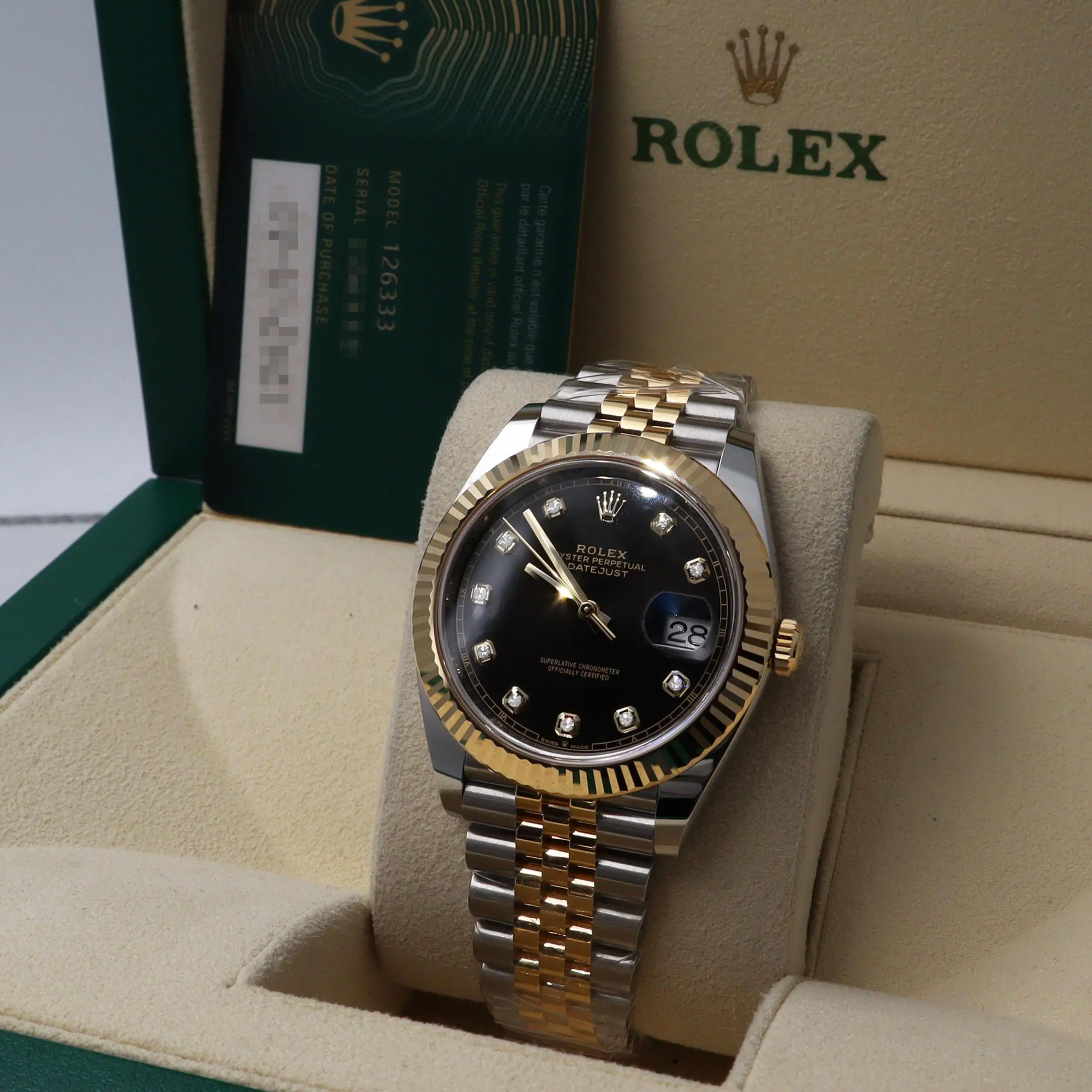 Unworn. It comes with an original box and paper.