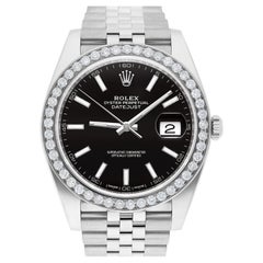 Rolex Datejust 41 Montre en acier Cadran index noir Diamants Bracelet jubilé homme 126300