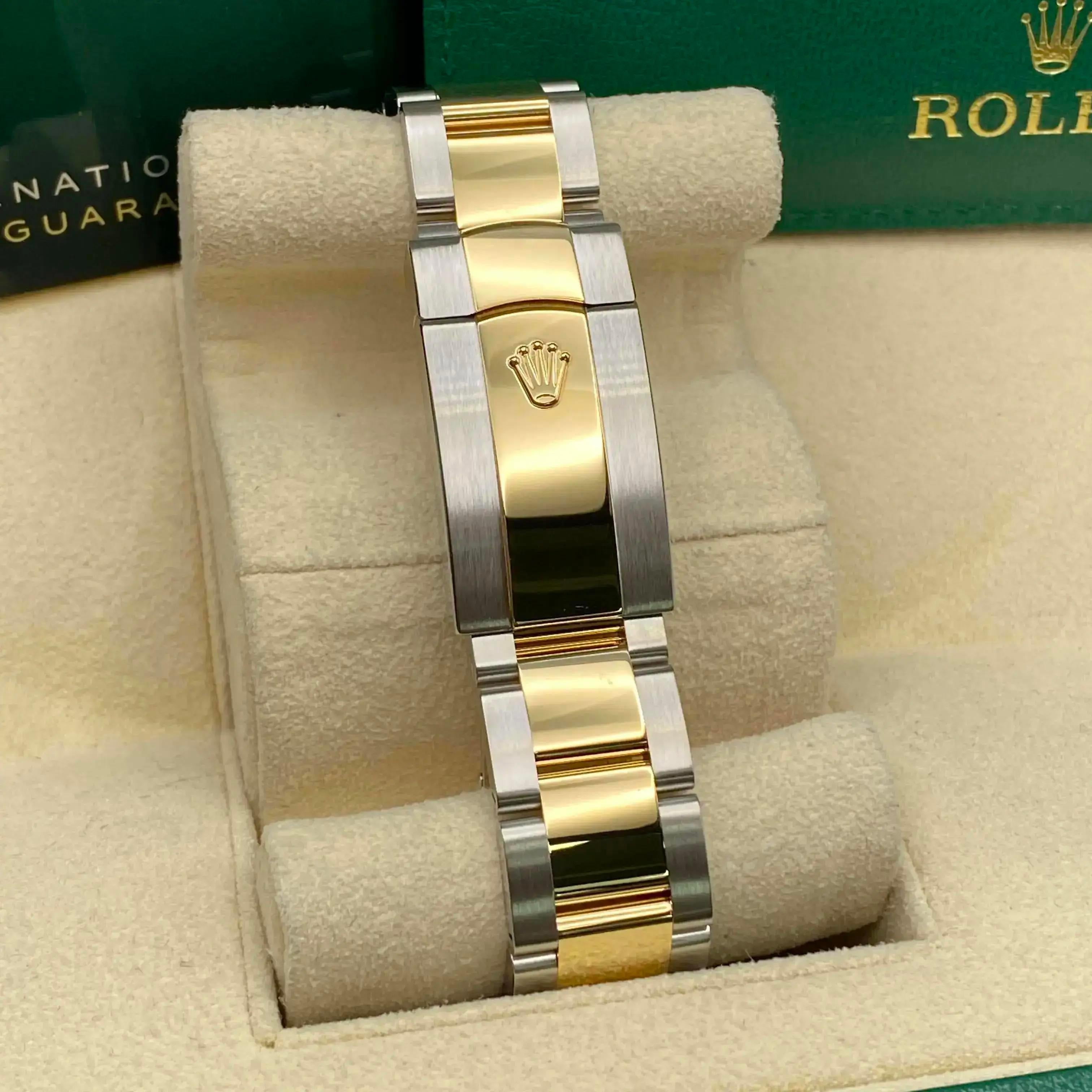 Rolex Datejust 41mm 126333 Gelbgold Stahl Schwarzes Zifferblatt Automatikuhr B&P im Angebot 2