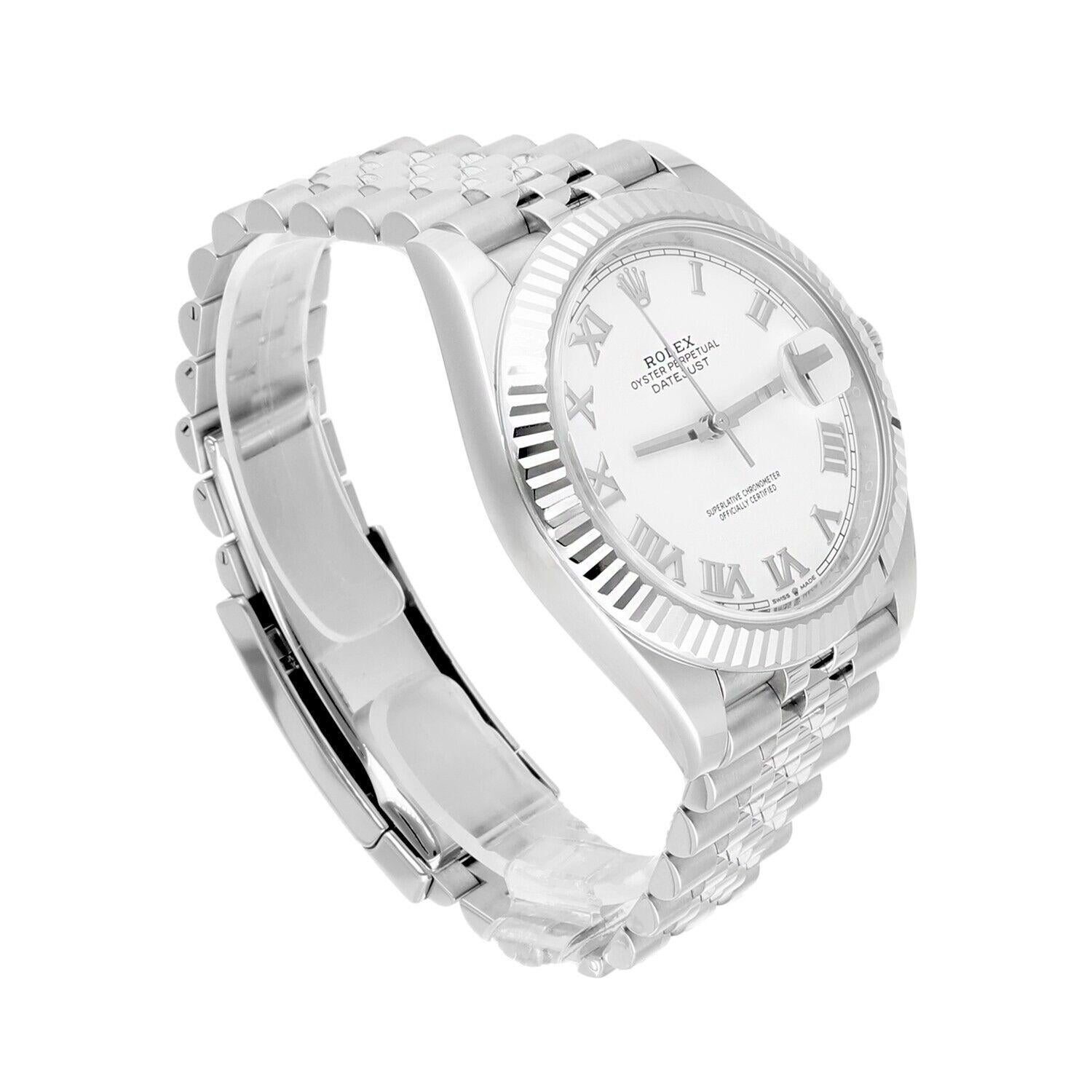 Rolex Datejust 41mm 126334 Fluted Bezel White Dial Jubilee Bracelet Complete en vente 2