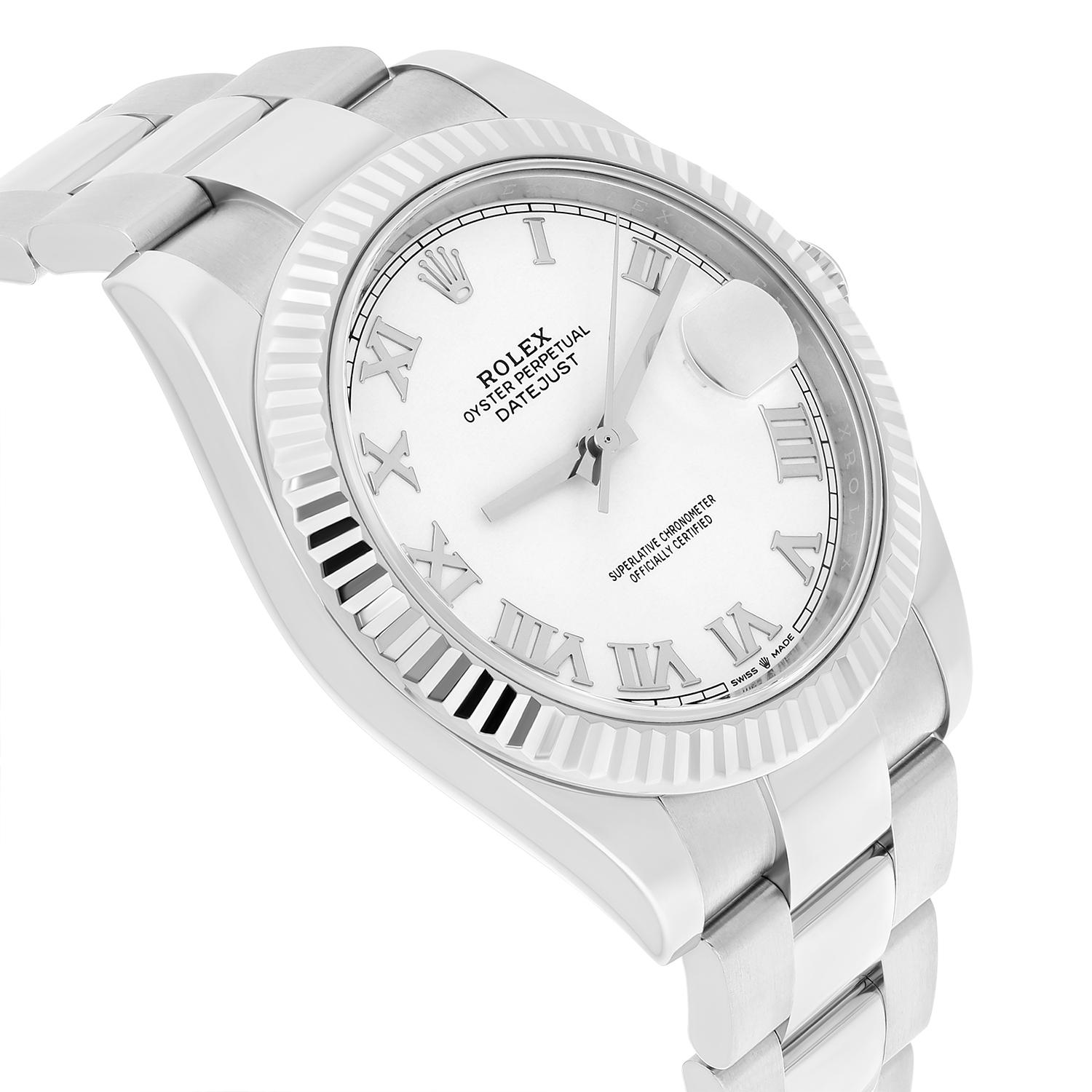 Rolex Datejust 41mm 126334 Austernarmband mit geriffelter Lünette und weißem römischem Zifferblatt im Zustand „Hervorragend“ im Angebot in New York, NY