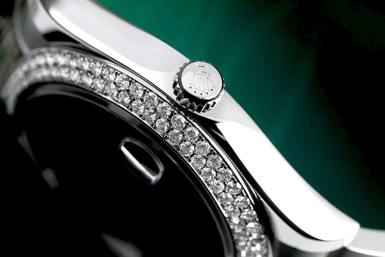 Rolex Datejust 41mm Cadran Index Noir Acier Inoxydable Lunette Diamantée Montre Homme de Luxe 116300

La montre a été polie, entretenue et il n'y a absolument AUCUNE rayure ou imperfection visible. Il est comme neuf. 