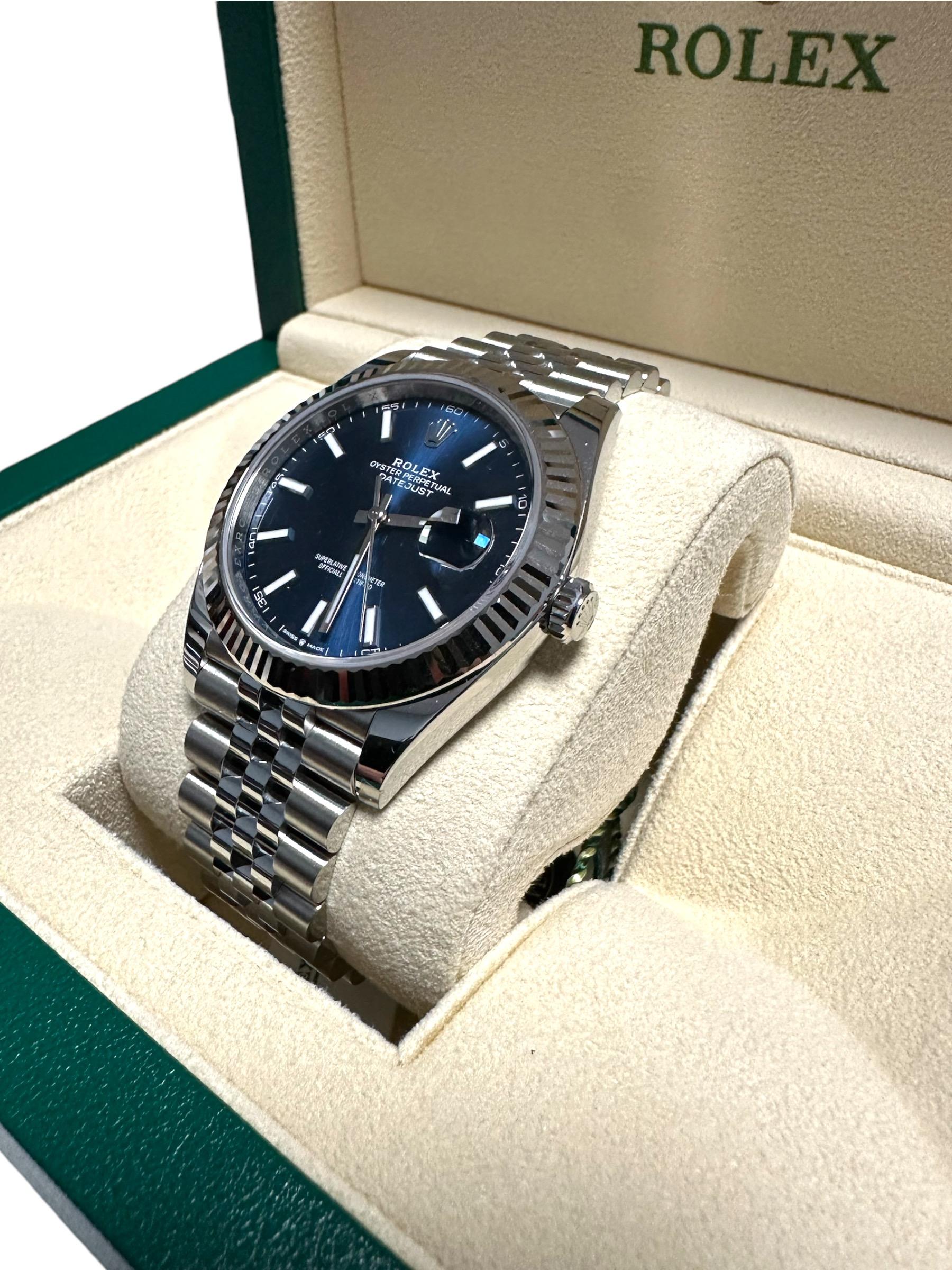 Modern Rolex Datejust 41mm Blue Fluted Jubilee Bracelet New & Unworn 126334 Watch For Sale