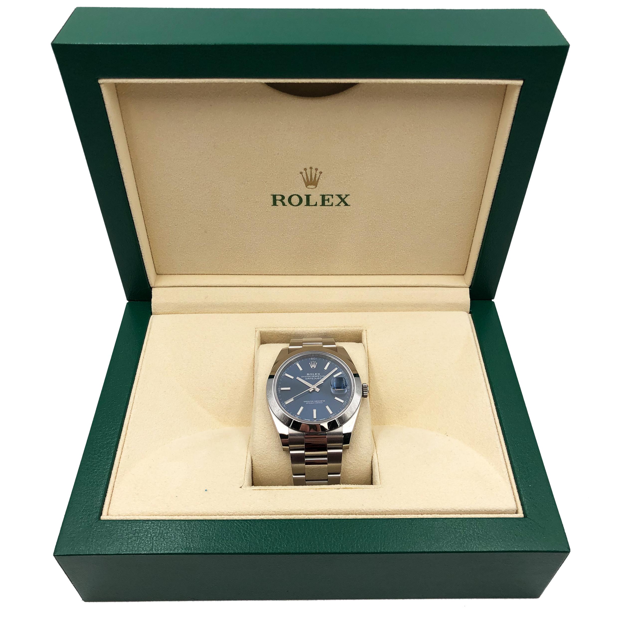 Rolex Montre pour hommes Datejust en acier inoxydable bleu avec cadran bâton automatique 126300 en vente 4