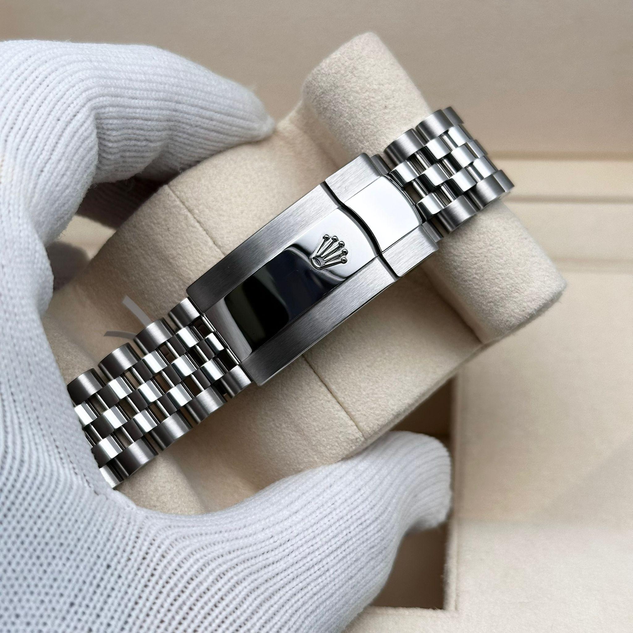 Rolex Datejust 41mm Steel Mint Green Dial Automatic Mens Watch 126300 Unworn For Sale 1