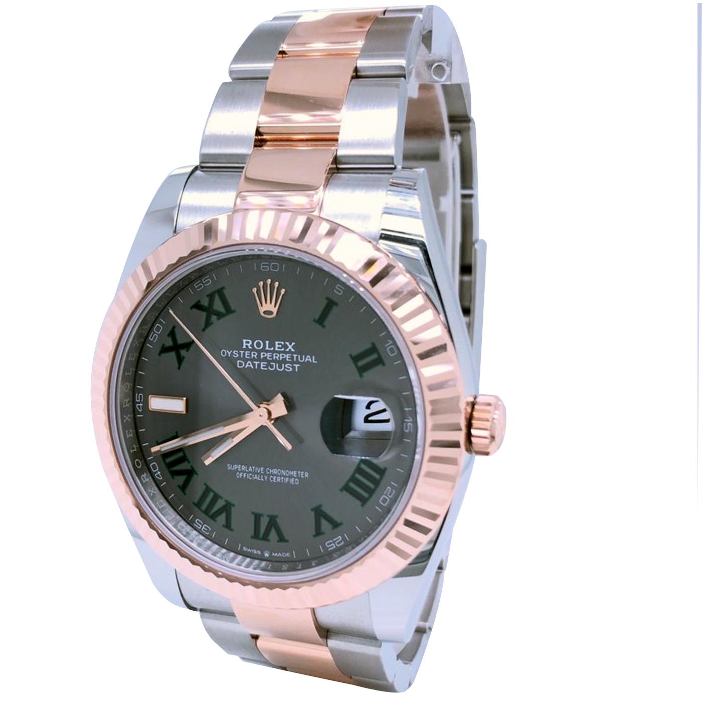 Rolex has come up with a design that can effortlessly find its way into your sophisticated timepiece collection. An 18k yellow gold and stainless steel bracelet and a durable grey colored dial with Roman hour markers and a date window warrant