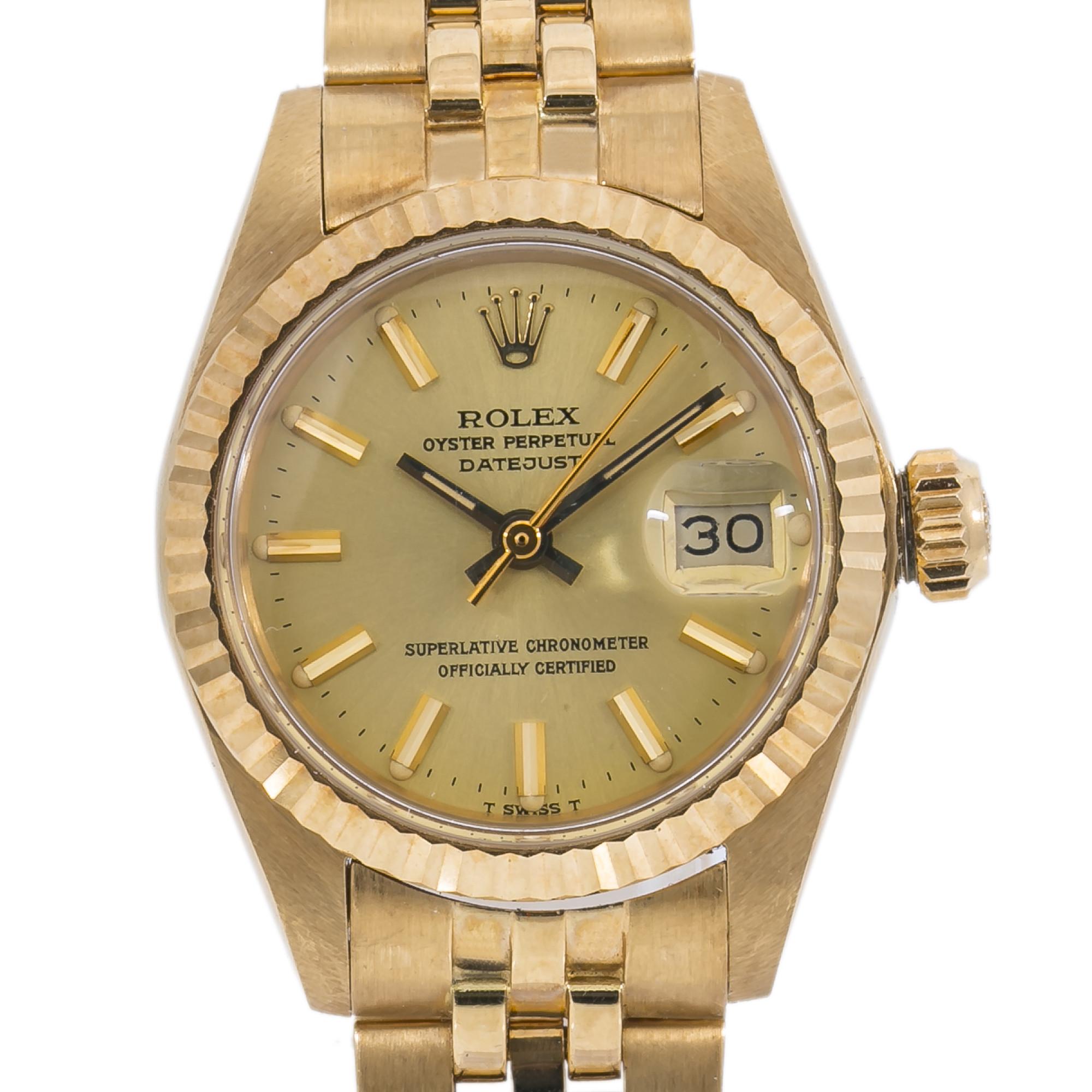 Rolex Datejust 6917 Ladies Automatic Watch 18 Karat Gold Champagne with Papers In Excellent Condition In Miami, FL