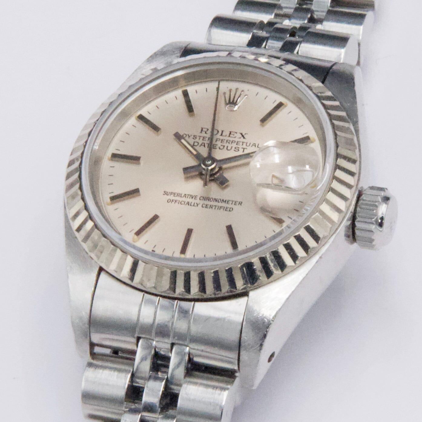 Rolex Datejust 69174 Sliver Dial Ladies Watch im Zustand „Hervorragend“ im Angebot in Great Neck, NY