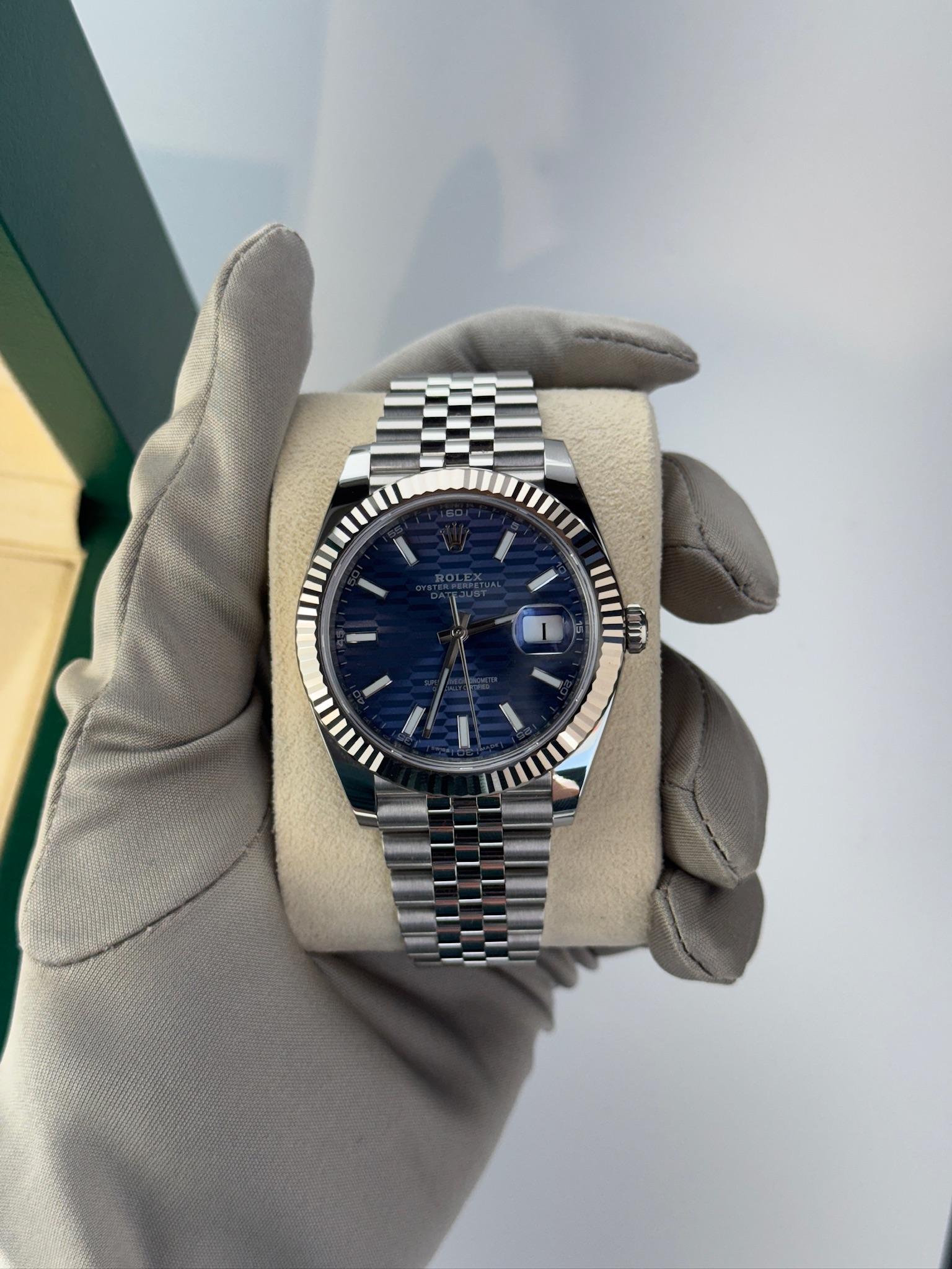Rolex Montre Datejust Aubergine Roman DIA cadran cannelé Jubilee WG/SS 36 Style : 126234 Excellent état à Beverly Hills, CA