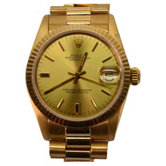 Rolex Datejust Calibre 18 Karat Yellow Gold Bracelet Wrist Watch 