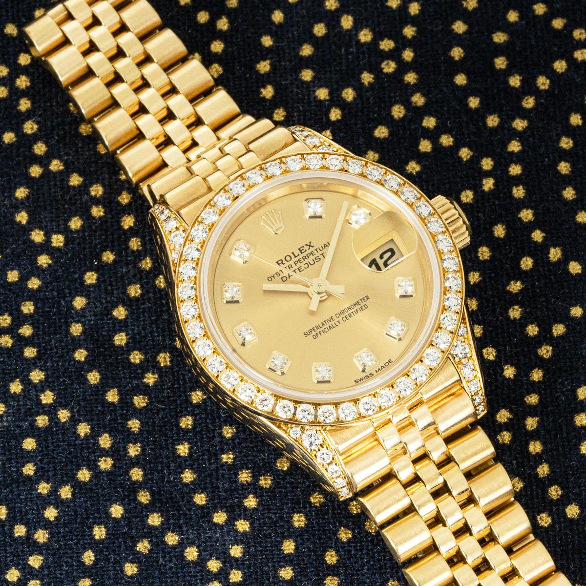 Taille brillant Rolex Datejust Cadran Champagne Lunette Diamant 26mm 79158 en vente