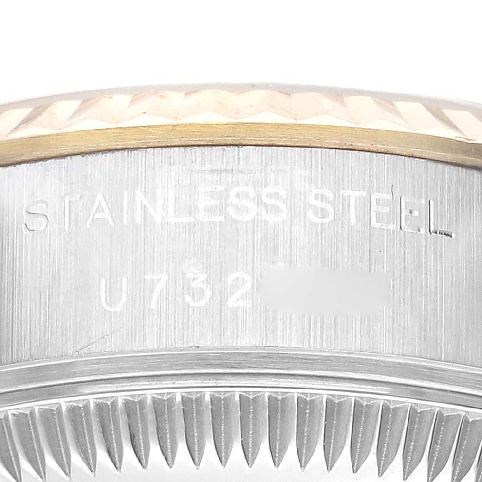 Rolex Datejust Diamond Dial Stahl Gelbgold Damenuhr 69173. Offiziell zertifiziertes Chronometerwerk mit automatischem Aufzug. Austerngehäuse aus Edelstahl mit einem Durchmesser von 26.0 mm. Rolex Logo auf der Krone. Geriffelte Lünette aus 18 Karat