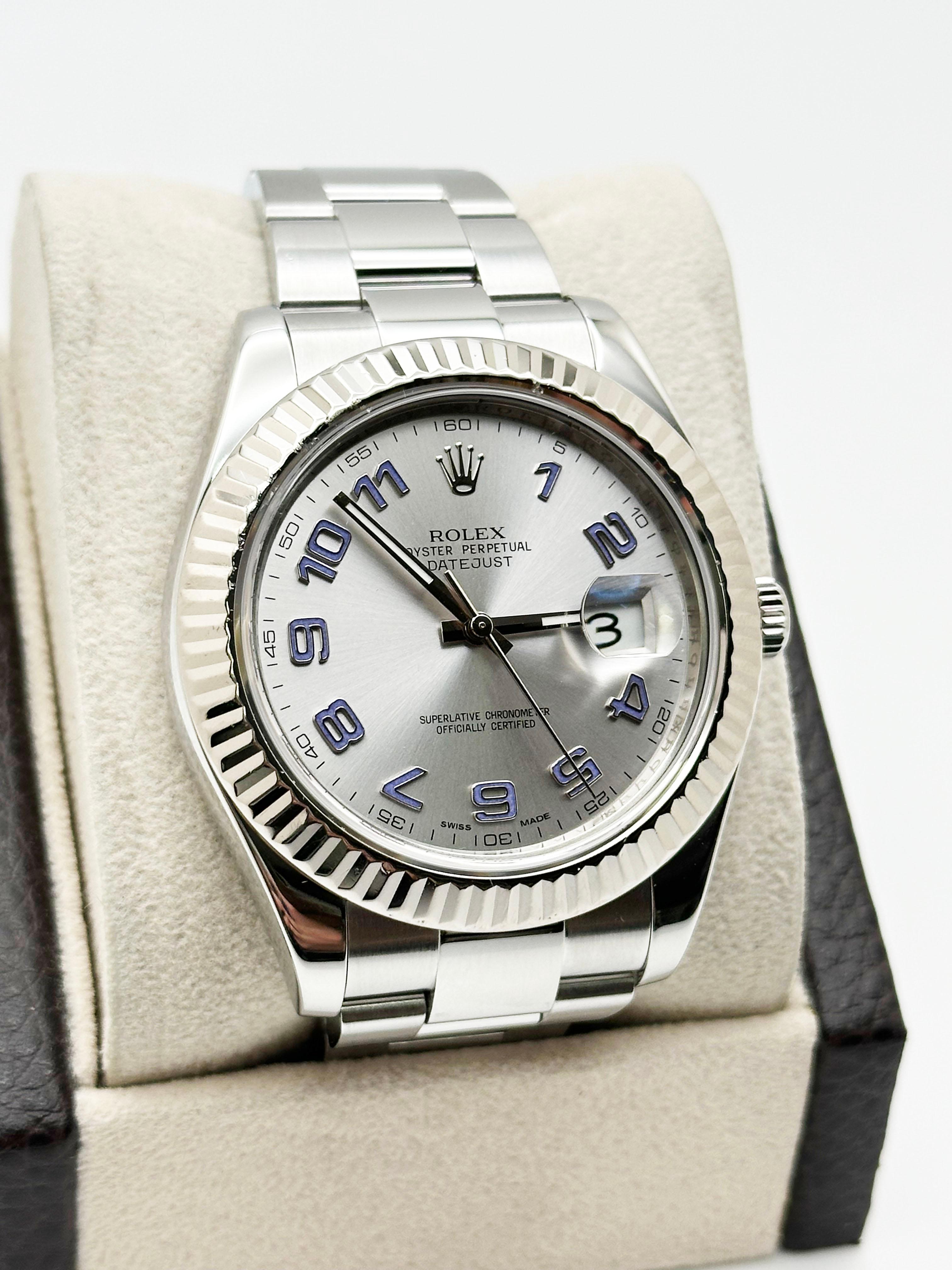 Número de estilo: 116334



De serie 14A8S***



Año: 2010-2016

 

Model No: Rolex Datejust II 

 

Material de la caja: Acero inoxidable 

 

Banda: Acero inoxidable 

  

Bisel: Bisel estriado de oro blanco de 18 quilates 

  

Esfera: Esfera