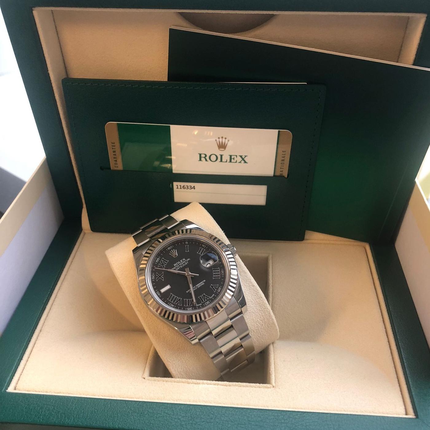 Rolex Datejust II Auto Steel Men's Oyster Bracelet Roman Dial Watch 116334 In Excellent Condition For Sale In Aventura, FL