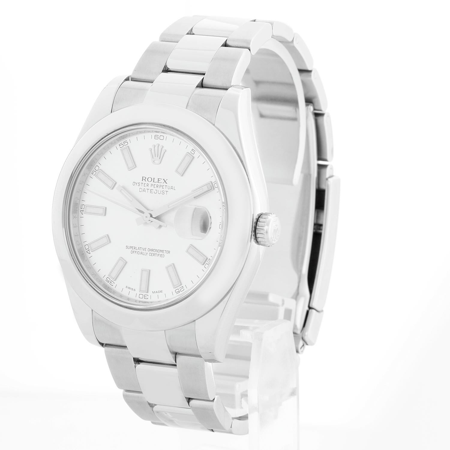 Reloj Rolex Datejust II de acero inoxidable con esfera plateada de 41 mm para hombre 116300 - Carga automática, cristal de zafiro,. Caja de acero inoxidable con bisel liso (41 mm de diámetro). Esfera plateada con marcadores de bastón. Brazalete