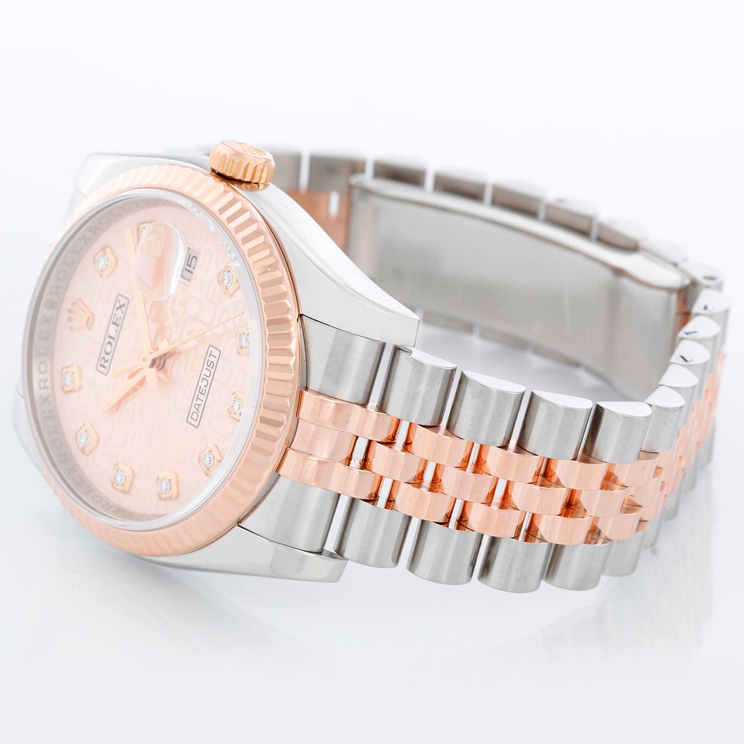 Montre Rolex Datejust Hommes 2 tons acier/or rose 116231 - Remontage automatique, 31 rubis, Quickset, verre saphir. Boîtier en acier inoxydable avec lunette cannelée en or rose 18 carats (36 mm de diamètre). Cadran or rose jubilé diamant. Bracelet