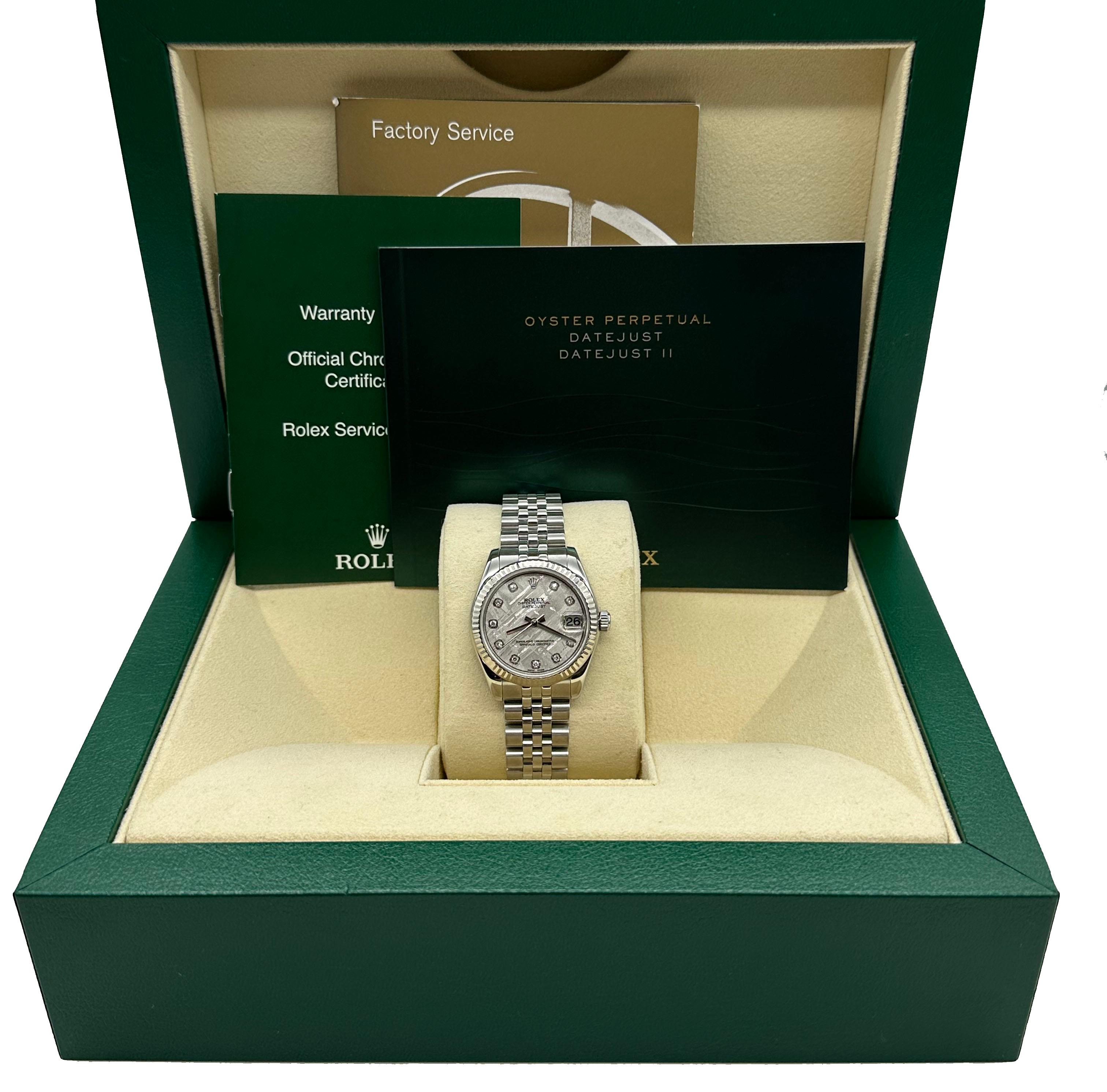 Stilnummer: 178274
Seriennummer: V904***
Jahr: 2009
Modell: Rolex Datejust Midsize
MATERIAL des Gehäuses: Rostfreier Stahl 
Band: Rostfreier Stahl 
Lünette: 18K Weißgold geriffelte Lünette 
Zifferblatt: Rolex Fabrik Meteorit Diamant-Zifferblatt