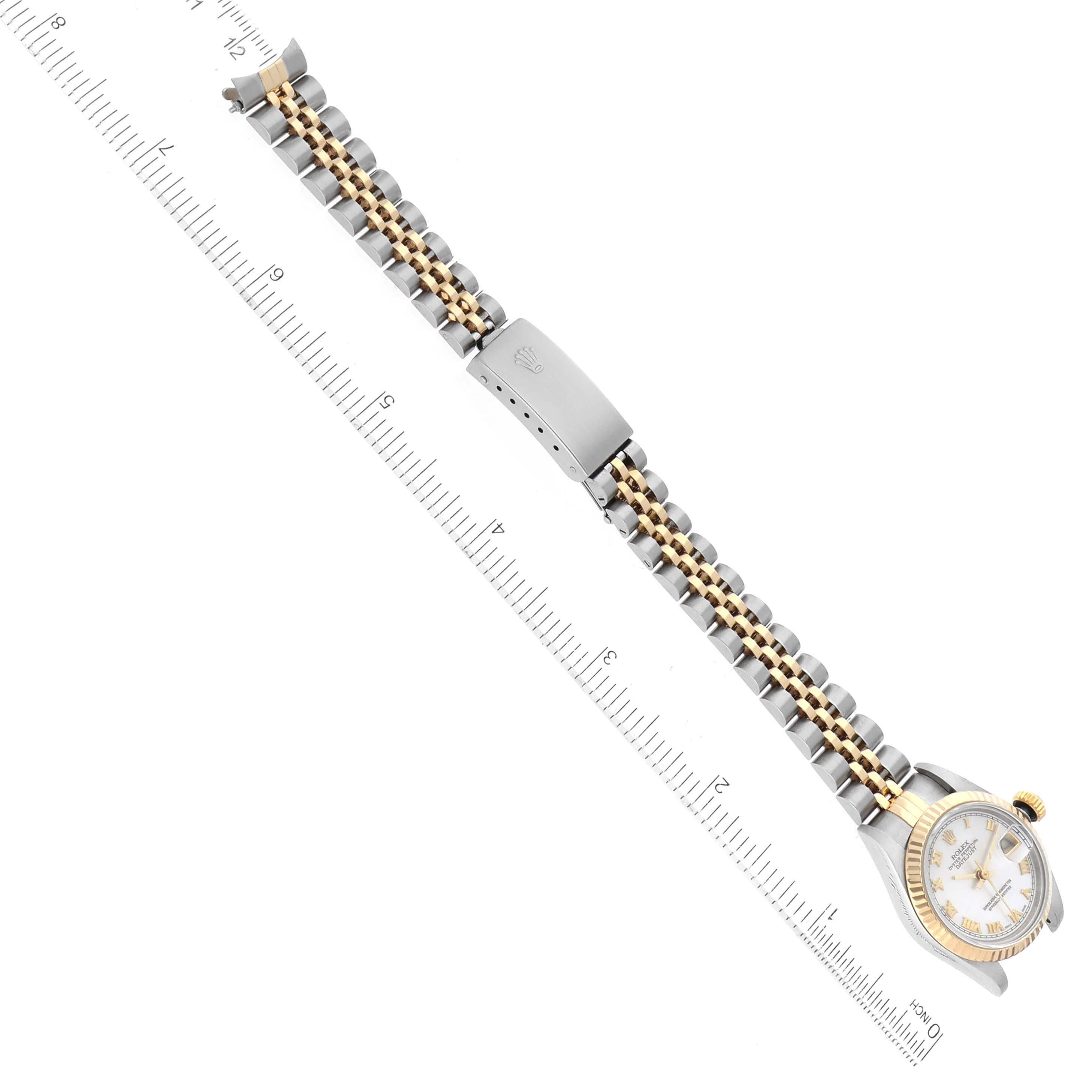 Rolex Montre Datejust pour femme avec cadran en nacre en acier et or jaune 69173 en vente 3
