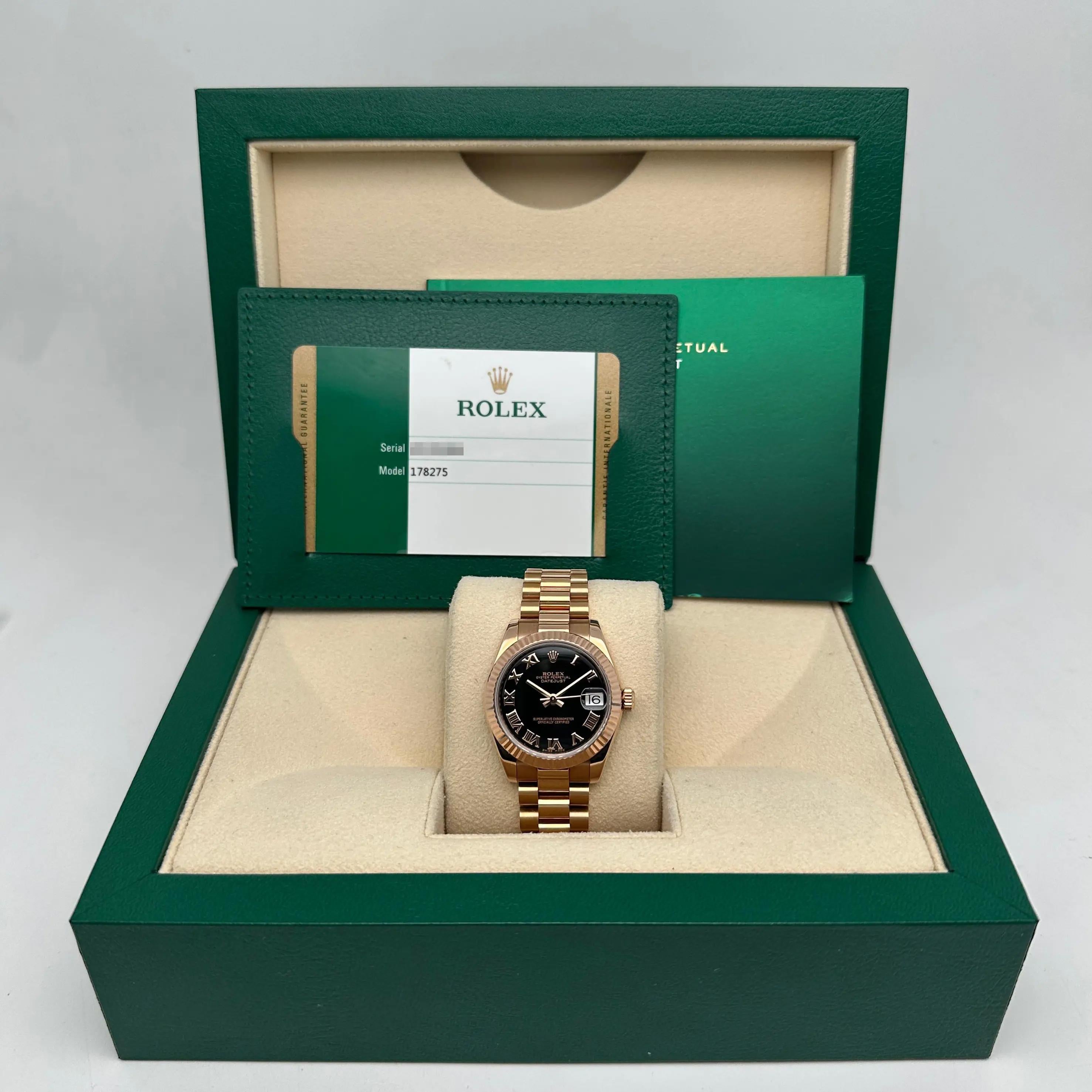 Usato in ottime condizioni. Modello super raro. Scatola e documenti inclusi. L'orologio è completamente revisionato e testato per verificare l'impermeabilità, la calibrazione del movimento e la precisione dell'ora.

Rolex Datejust President 178275