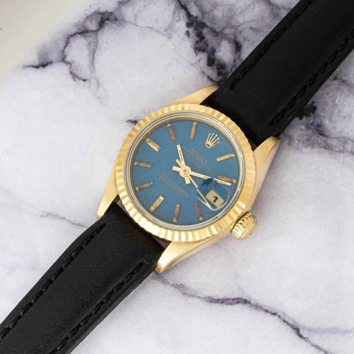 Rolex Montre Datejust, cadran bleu Stella rare 69178 en vente 3