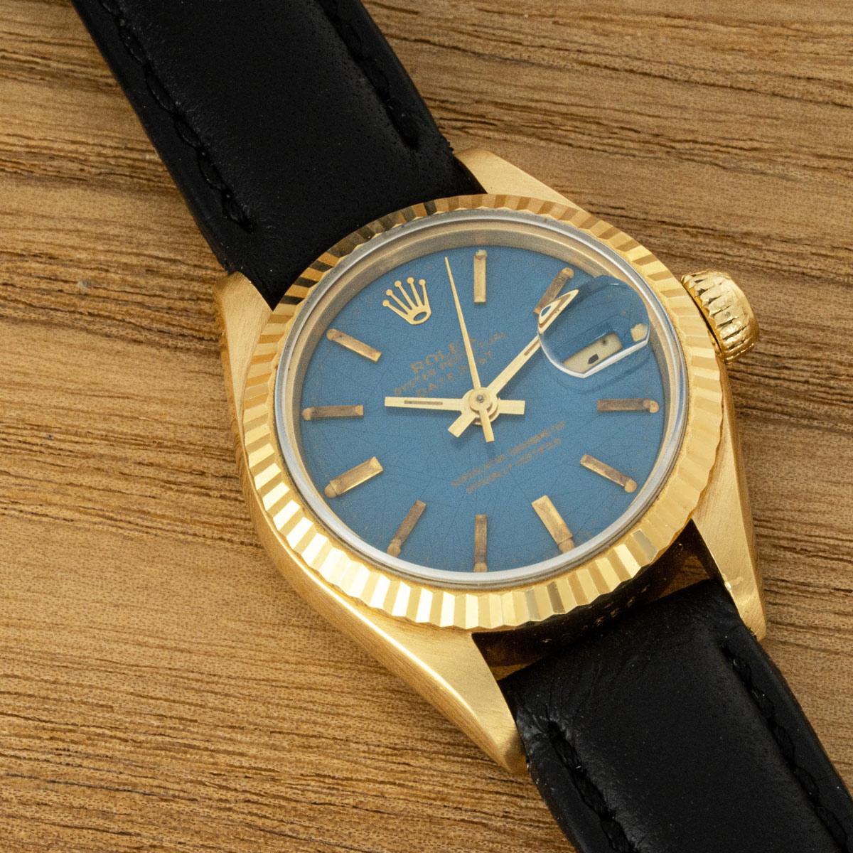 Rolex Montre Datejust, cadran bleu Stella rare 69178 en vente 5