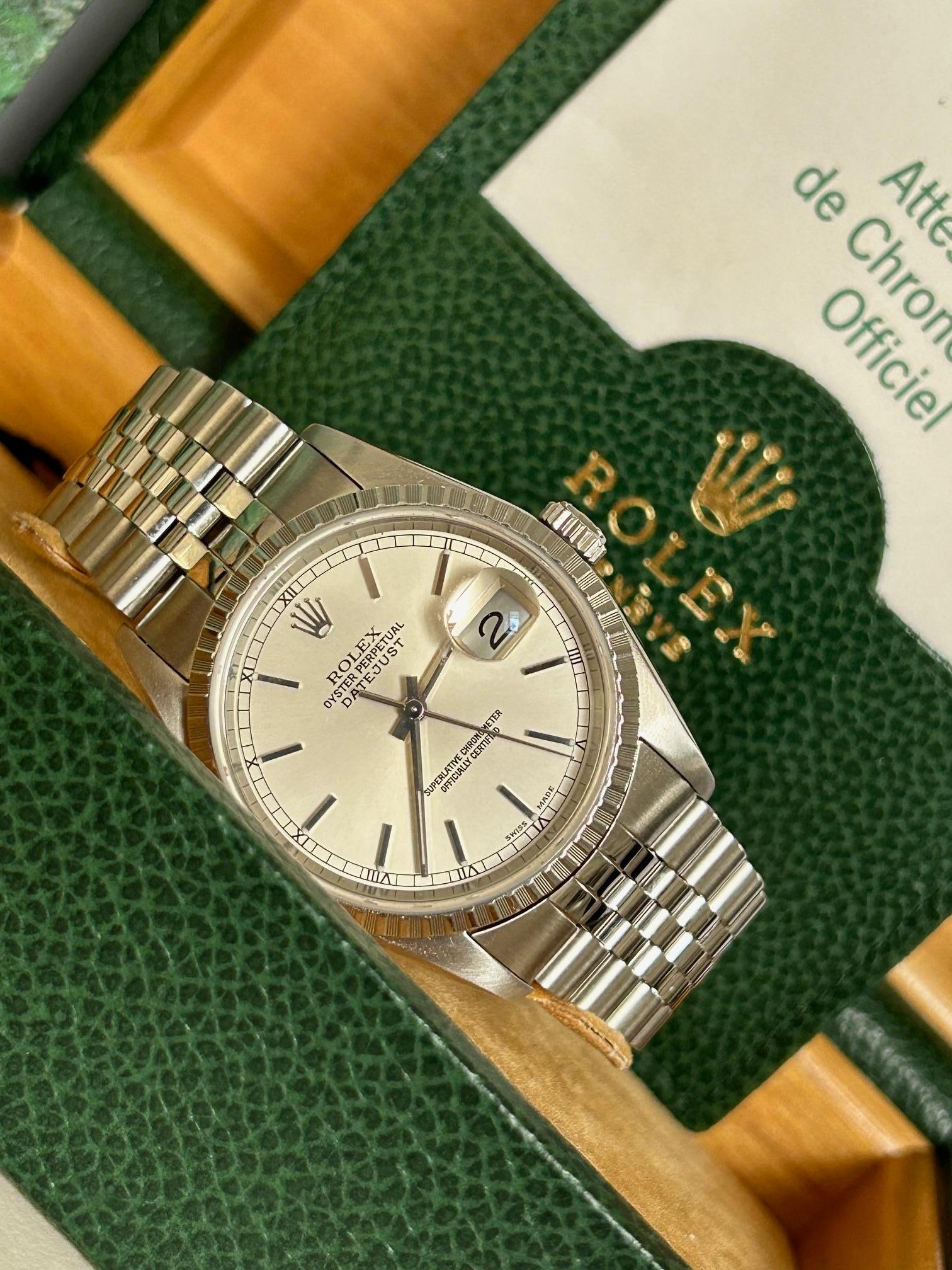 Rolex Datejust Ref 16220 Wristwatch, Jubilee Bracelet, Full Set, UK 2003. In Excellent Condition For Sale In Canterbury, GB