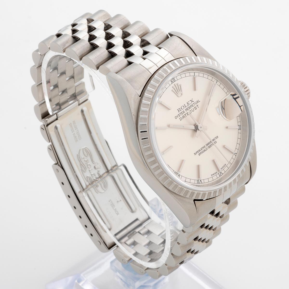 Rolex Datejust Ref 16220 Wristwatch, Jubilee Bracelet, Full Set, UK 2003. In Excellent Condition For Sale In Canterbury, GB