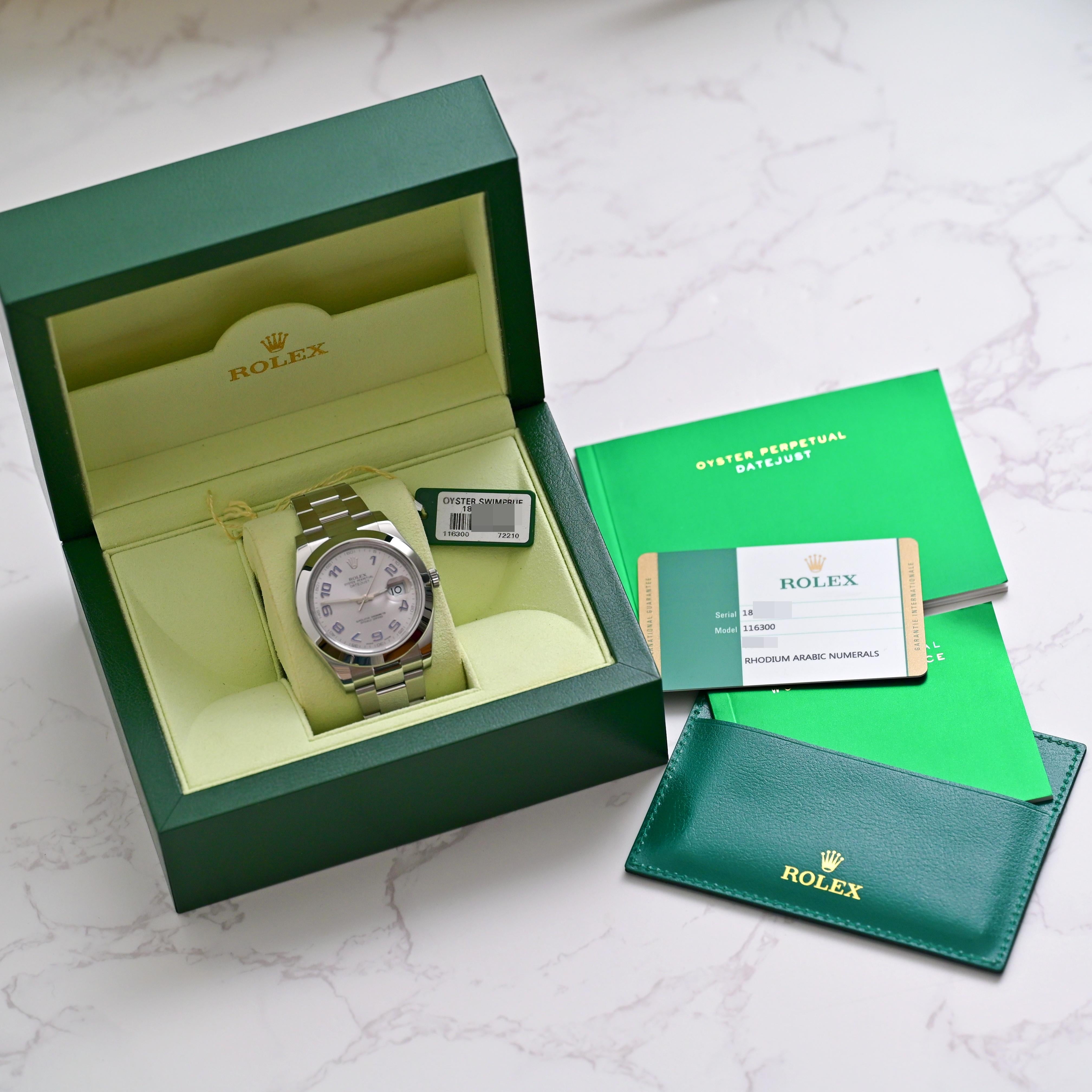 
Marchio: Rolex
Model No: 116300
Anno: 2016
Numero di serie: 18xxxxxx

Riferimento: C04639

Cassa: 41 mm di diametro senza corona; presenta lievi segni di usura e una leggera lucidatura dovuta a un precedente restauro.

Quadrante: quadrante in