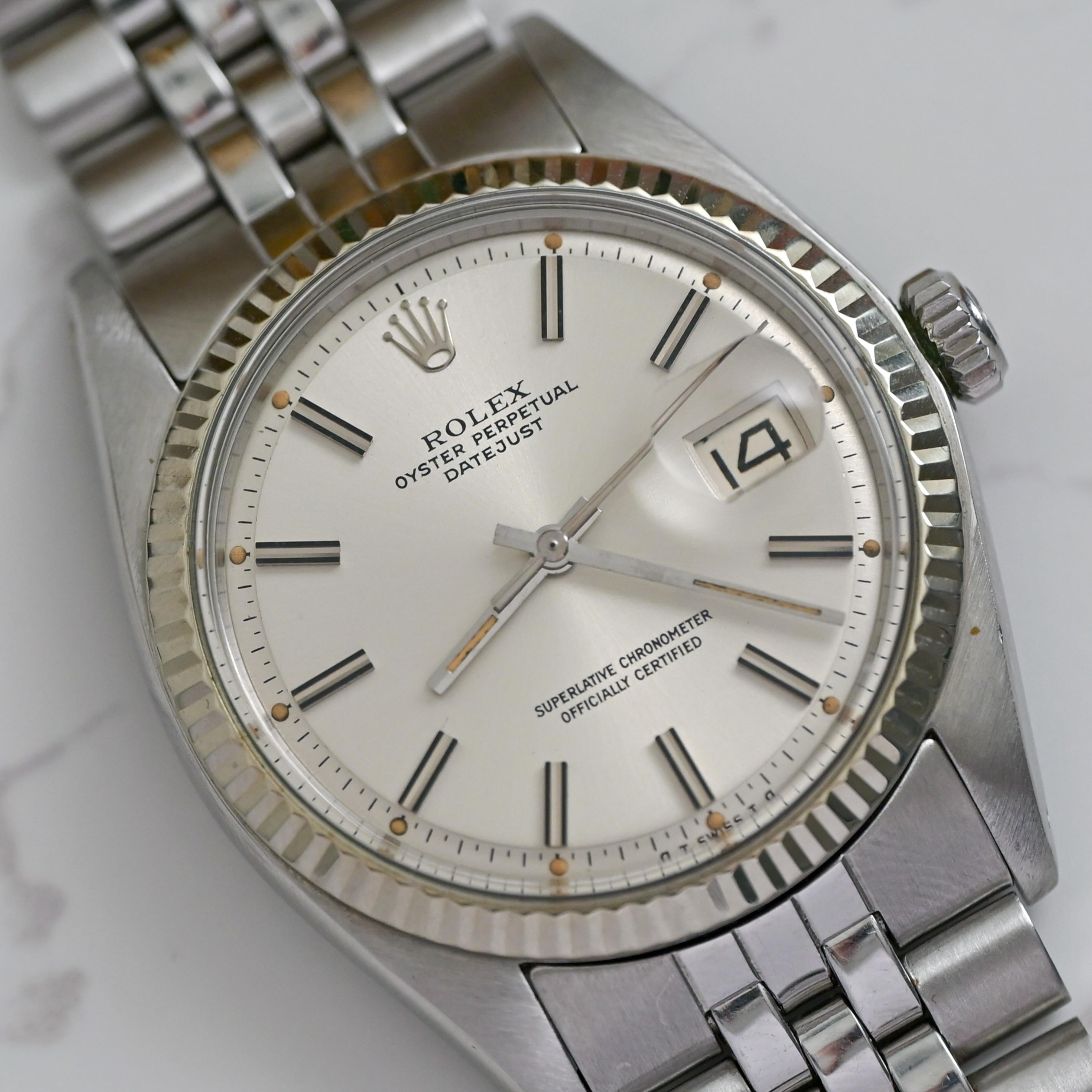 Reloj automático Rolex Datejust esfera plateada 1601 con brazalete jubileo, 1972 en venta 3