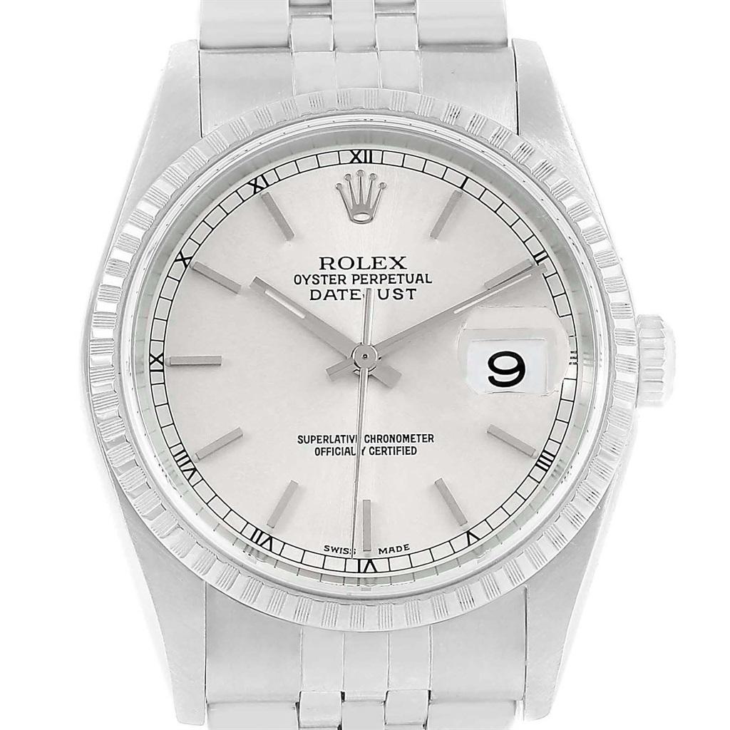 Rolex Datejust Silver Dial Steel Men's Watch 16220 Box Papers In Good Condition For Sale In Atlanta, GA