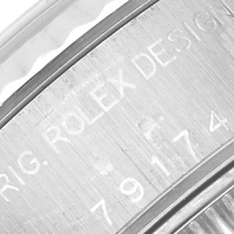 Rolex Datejust Montre pour dames en acier or blanc cadran argenté 79174. Mouvement automatique à remontage automatique, officiellement certifié chronomètre. Boîtier oyster en acier inoxydable de 26.0 mm de diamètre. Logo Rolex sur la couronne.