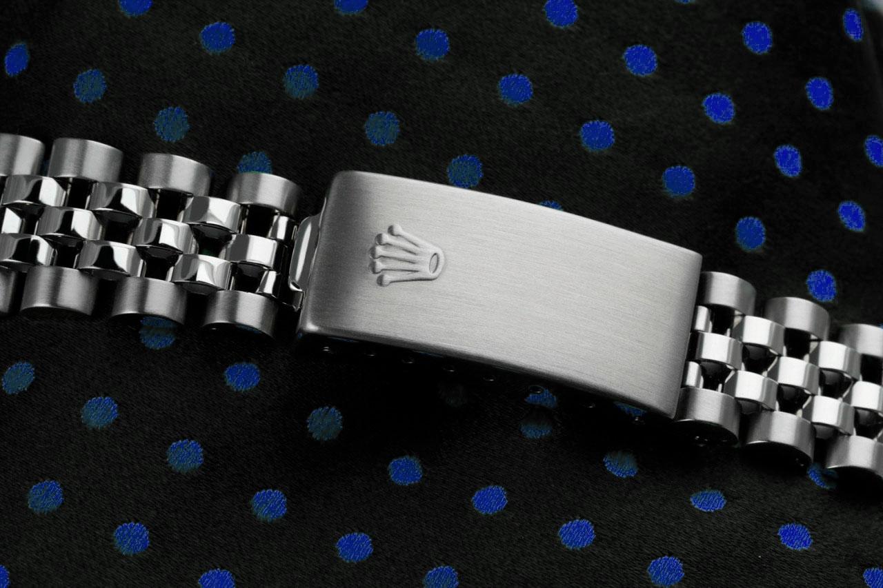 Taille ronde Rolex Datejust Silver Stick Dial Diamond & Blue Sapphire Bezel Steel Watch en vente