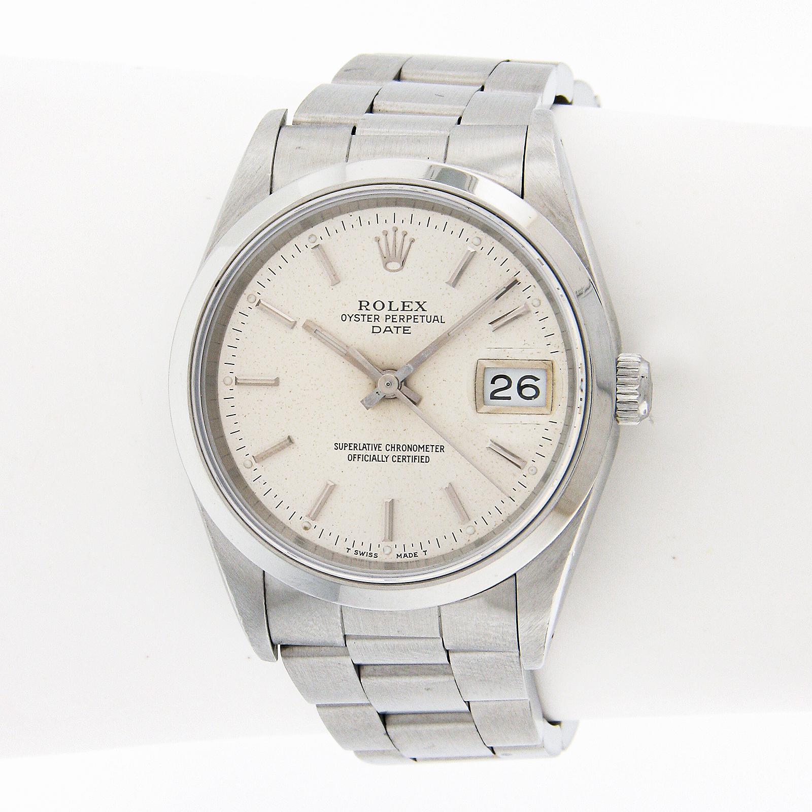 This beautifully kept vintage Rolex Date unisex wrist watch is from 1991 and reference 15200. The automatic self-winding movement runs smoothly and keeps accurate time. This watch does not come with any original boxes or papers but is guaranteed to