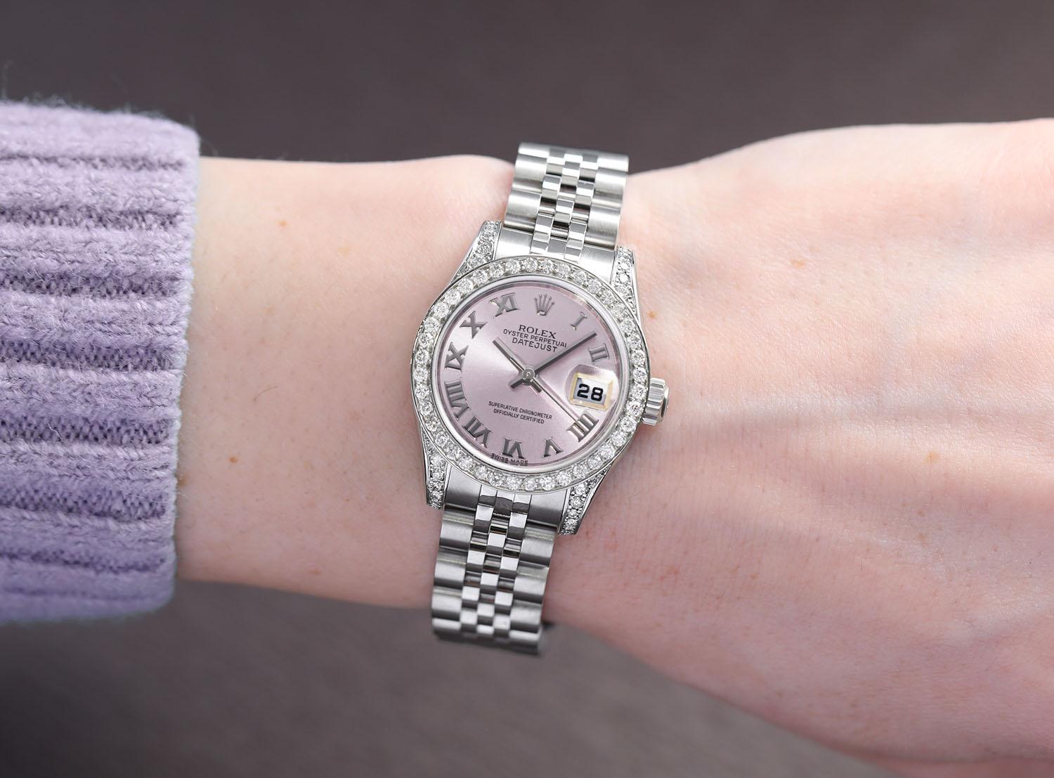 Rolex Datejust Stahl-Damenuhr mit rosa römischem Zifferblatt, Diamant-Lünette und Gepäckstücken 179174 (Rundschliff) im Angebot