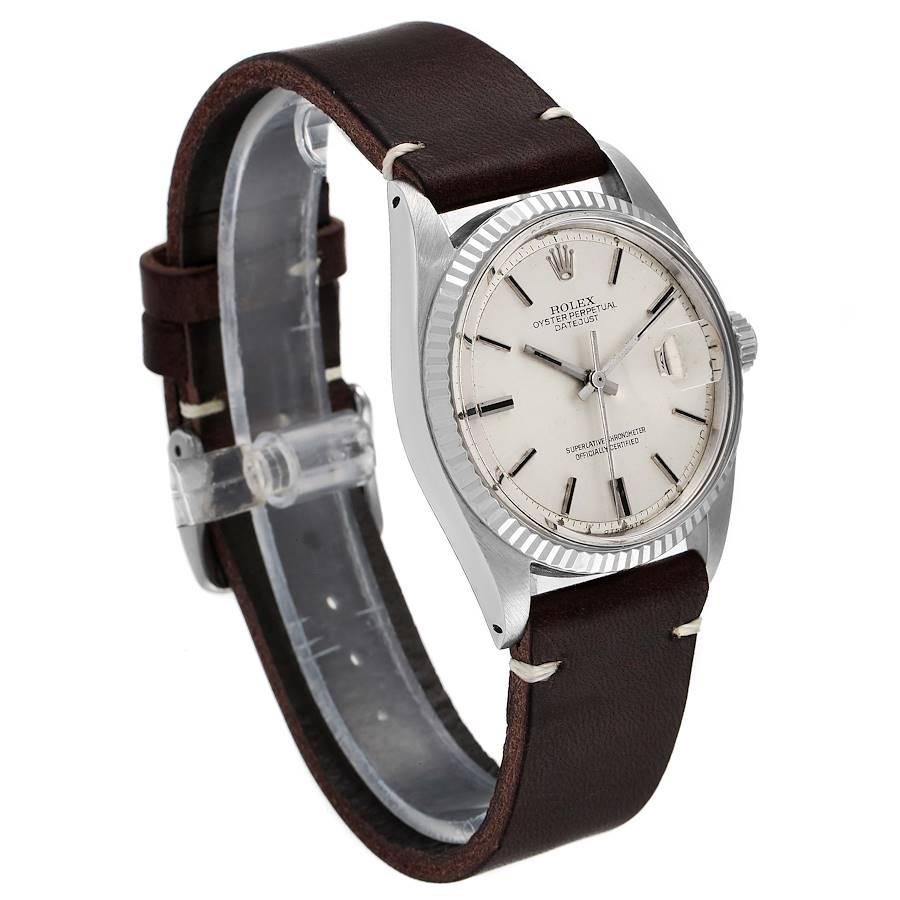 Rolex Datejust Steel White Gold Silver Dial Vintage Mens Watch 1601 In Good Condition For Sale In Atlanta, GA