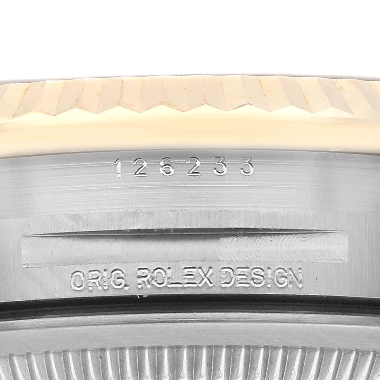 Rolex Datejust Stahl Gelbgold Champagner Diamant-Zifferblatt Herrenuhr 126233 Ungetragen. Offiziell zertifiziertes Chronometerwerk mit automatischem Aufzug. Gehäuse aus Edelstahl und 18 Karat Gelbgold mit einem Durchmesser von 36,0 mm. Rolex Logo