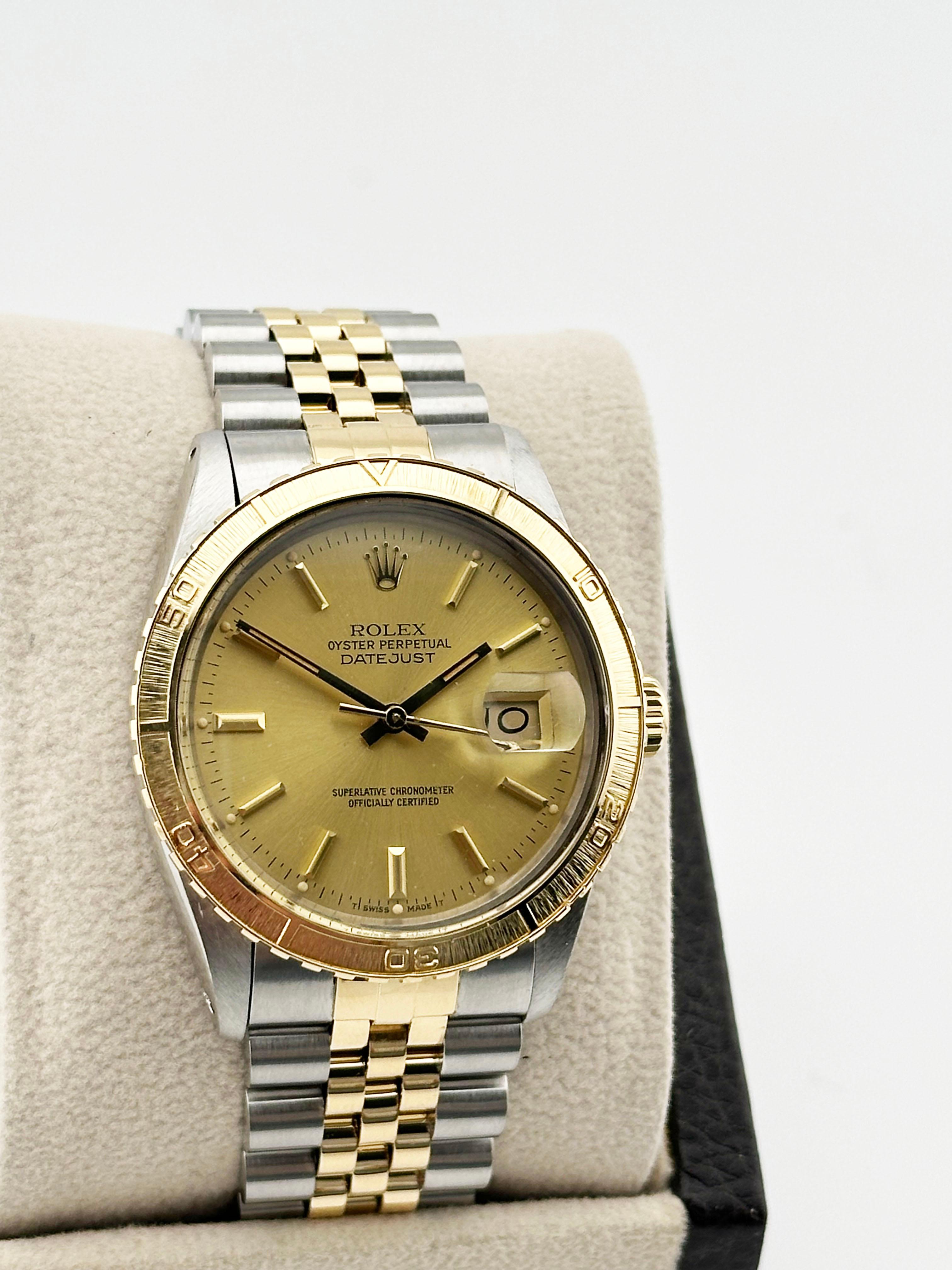 Style Number: 16253



Year: 1985

 

Model: Rolex Datejust Thunderbird 

 

Case Material: Stainless Steel 

 

Band: 18K Yellow Gold & Stainless Steel 

  

Bezel: 18K Yellow Gold 

  

Dial: Champagne 

 

Face: Acrylic 

 

Case Size: 36mm 

