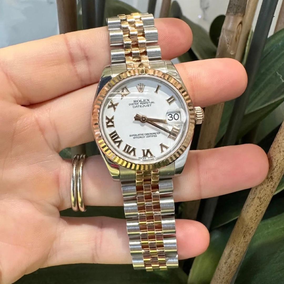 Rolex Datejust Two-Tone 18k Rose Gold/Stainless Steel 31 mm Watch In Excellent Condition For Sale In Miami, FL