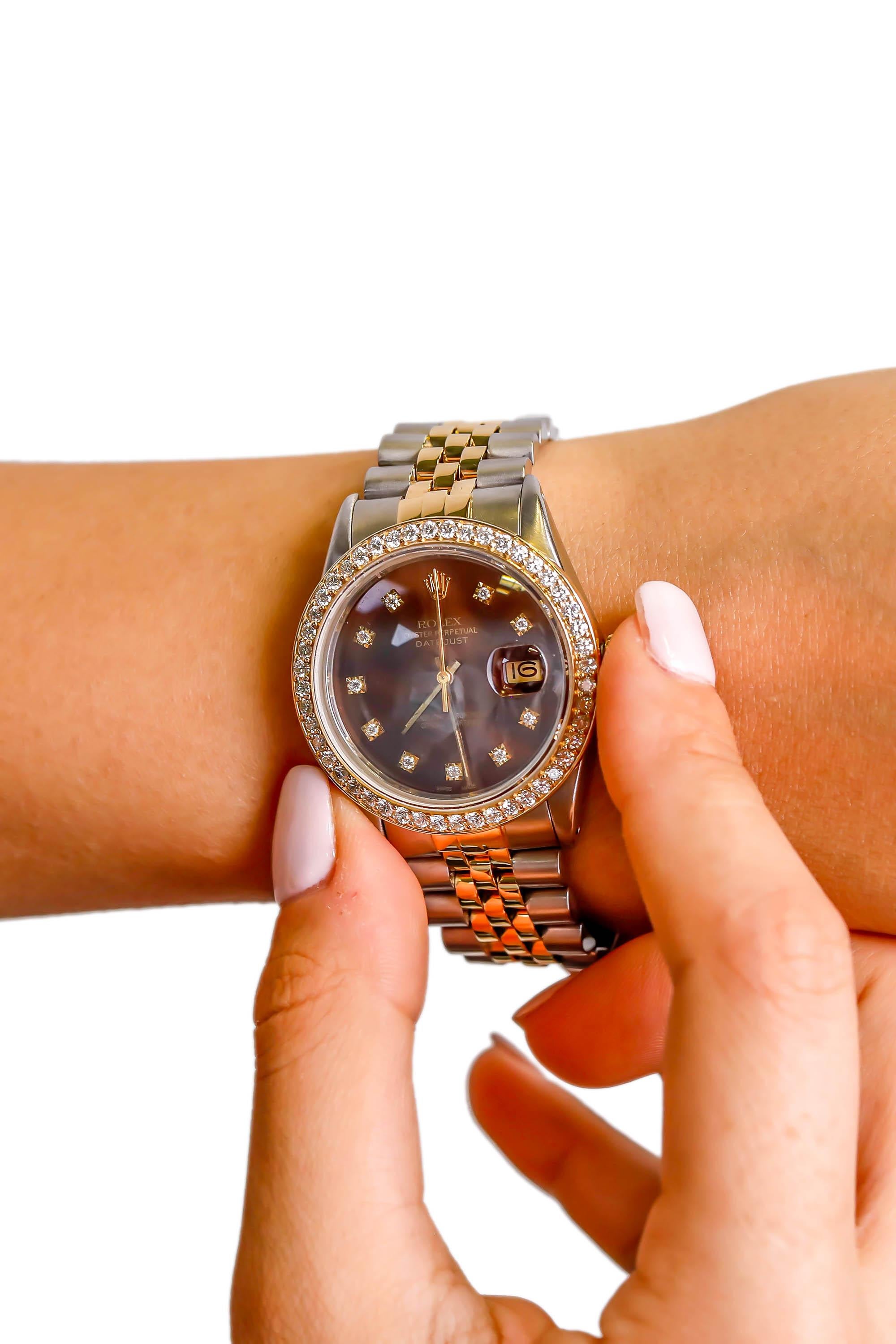 Moderne Rolex Montre Datejust en acier et or bicolore avec cadran chocolat personnalisé et diamants, avec anniversaire en vente