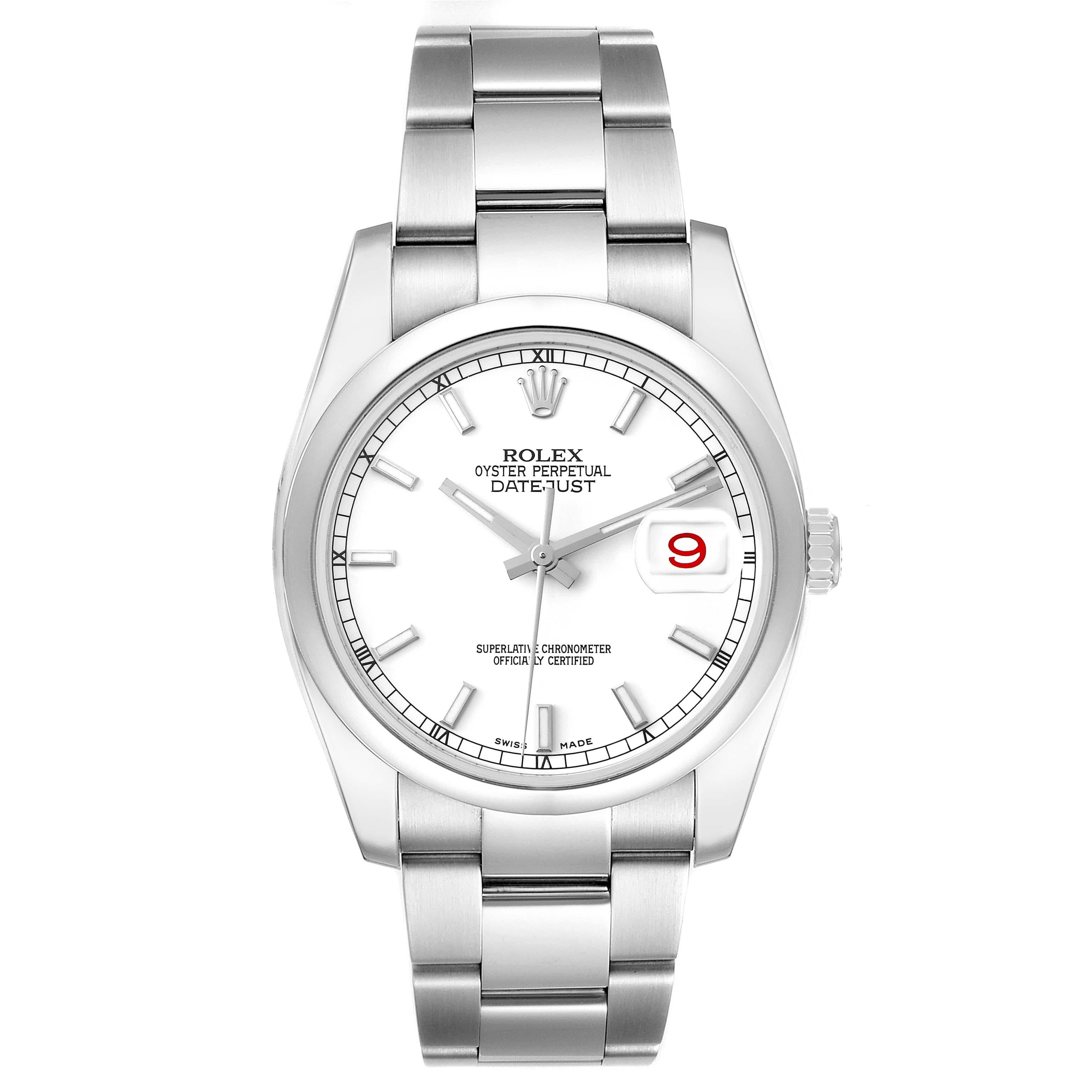 Rolex Datejust Quadrante Bianco Bracciale Oyster Acciaio Orologio Uomo 116200. Movimento a carica automatica certificato ufficialmente come cronometro. Cassa in acciaio inossidabile di 36.0 mm di diametro. Logo Rolex su una corona. Lunetta bombata
