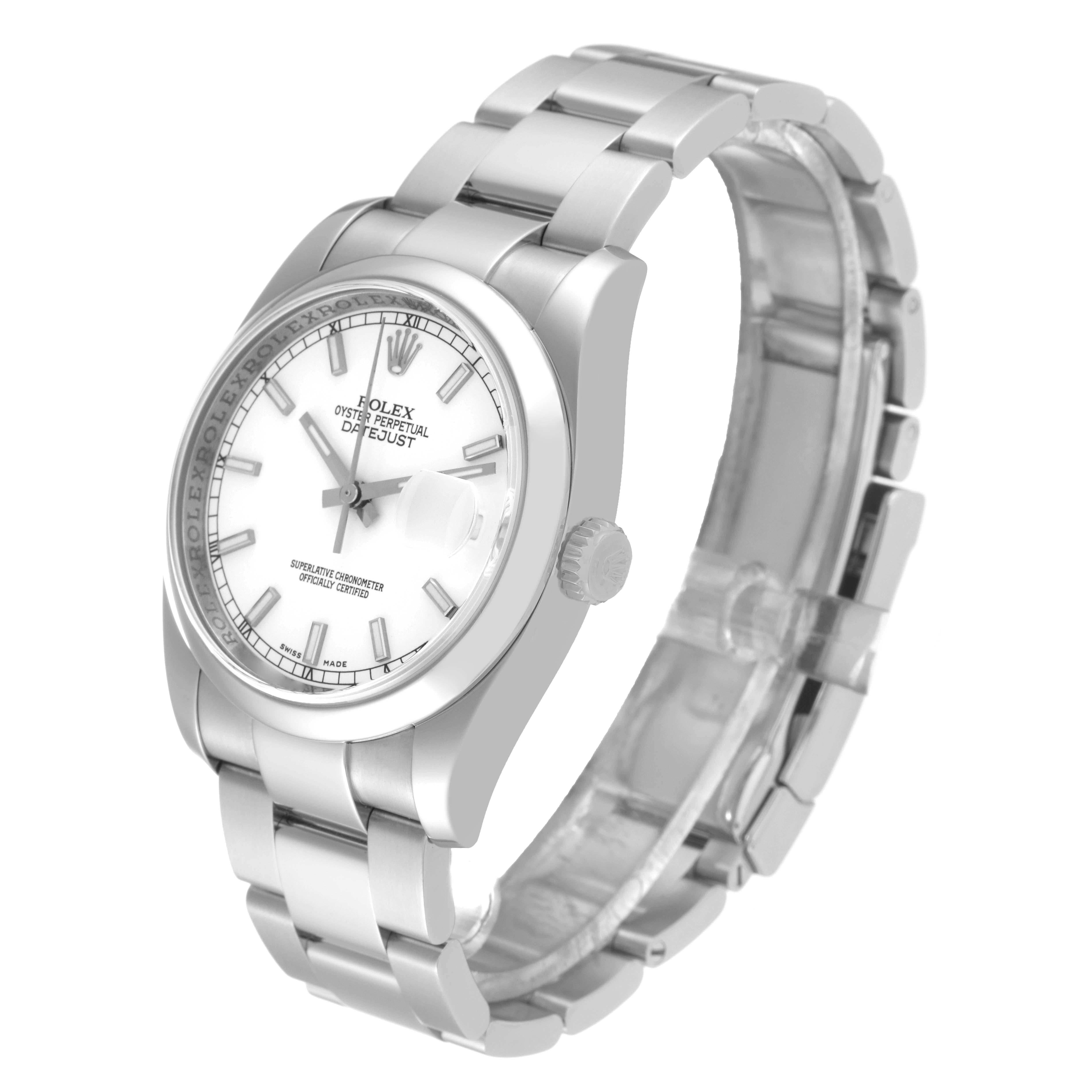 Rolex Montre pour hommes Datejust avec cadran blanc et bracelet Oyster en acier 116200 en vente 4
