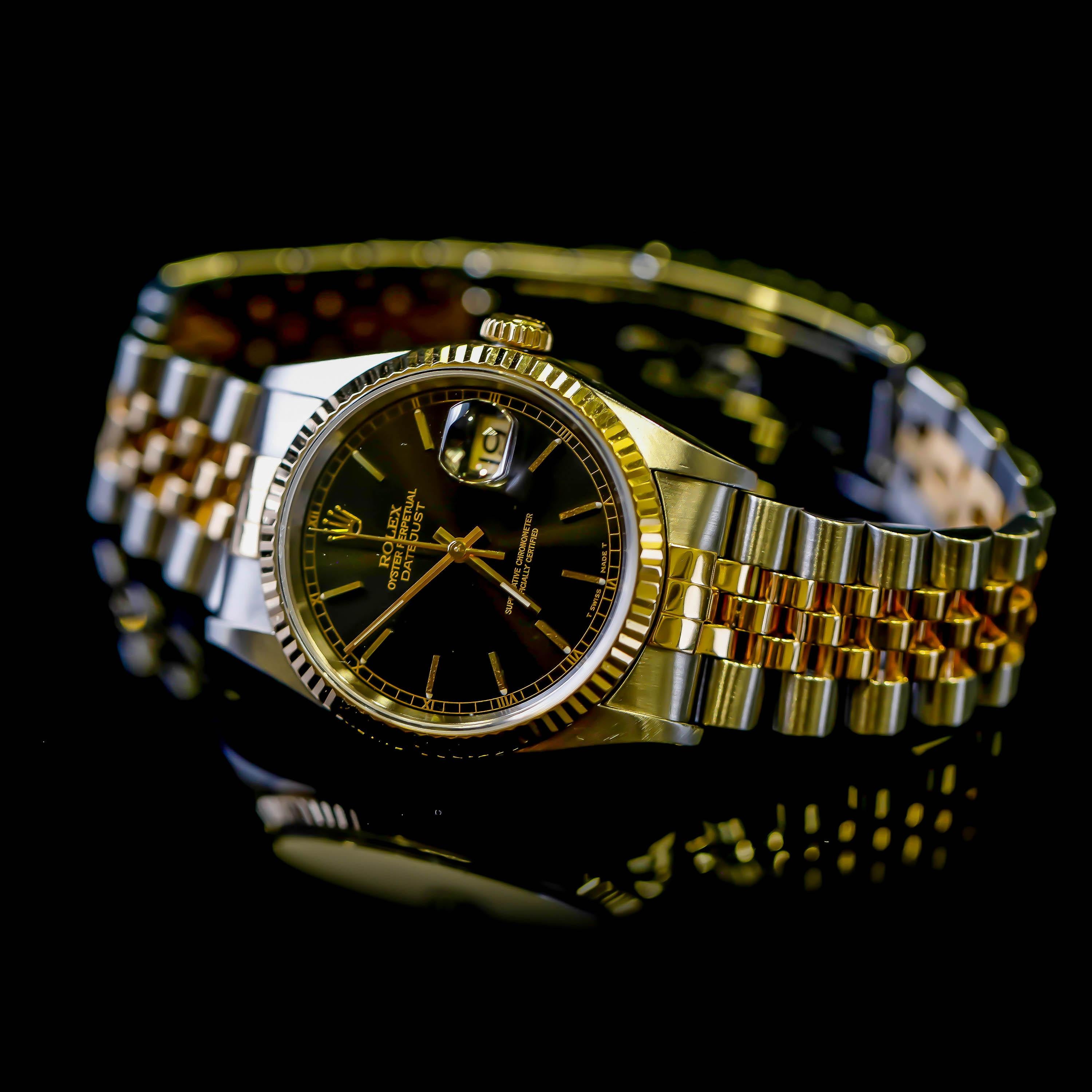 Montre-bracelet automatique Datejust en or jaune et acier inoxydable avec bracelet jubilé en vente 4